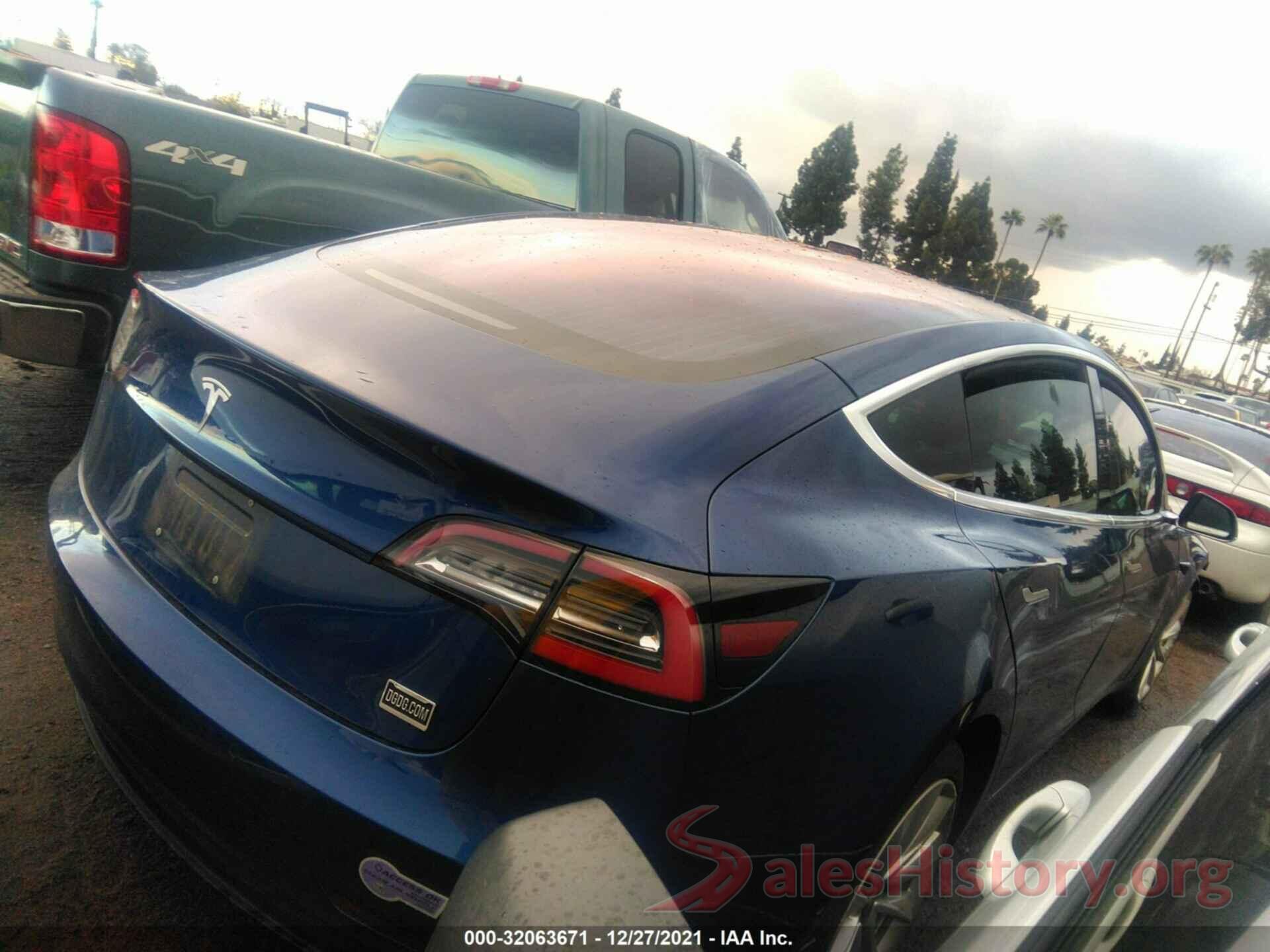 5YJ3E1EA2JF160390 2018 TESLA MODEL 3