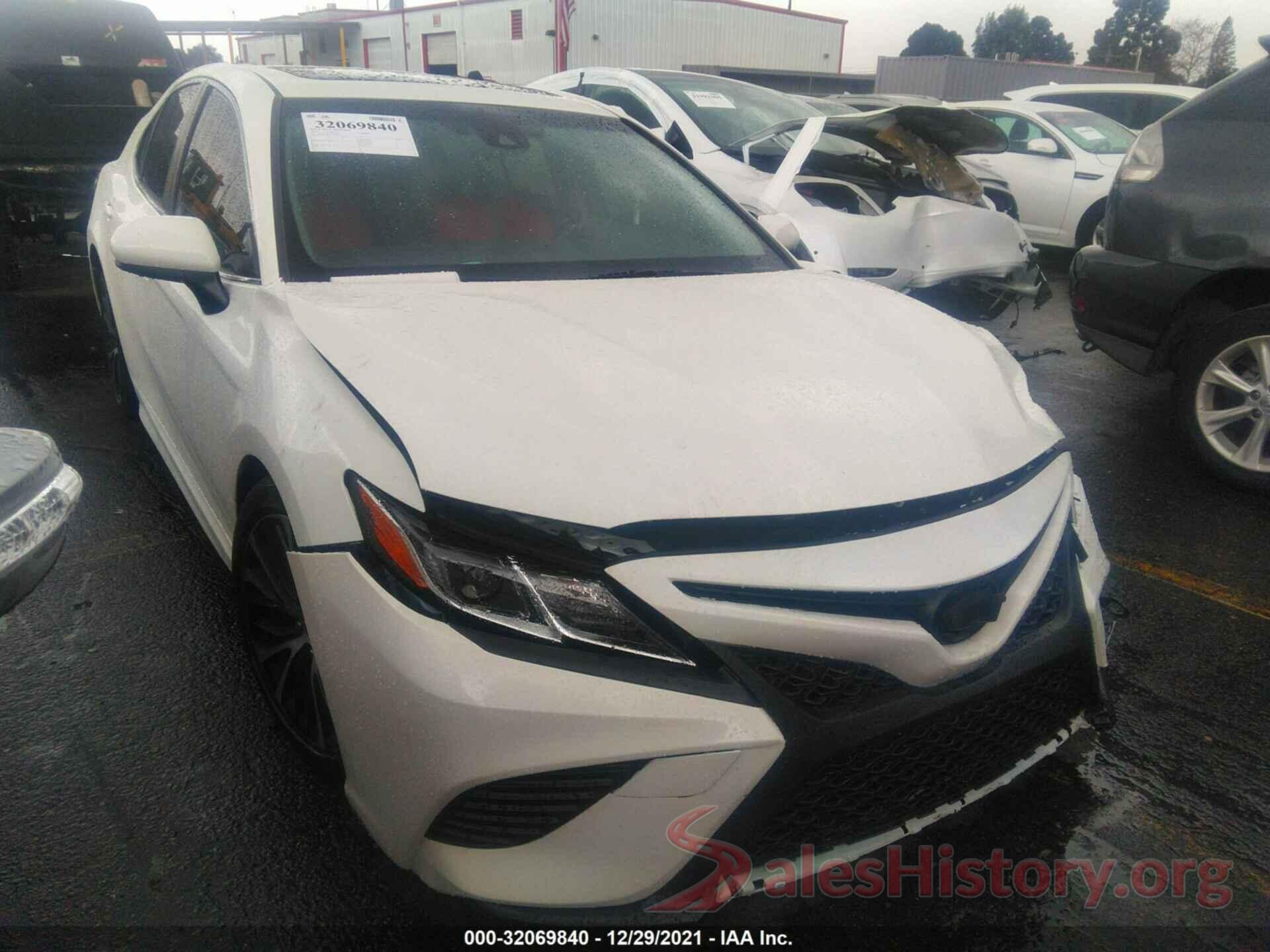 JTNB11HK1J3069941 2018 TOYOTA CAMRY