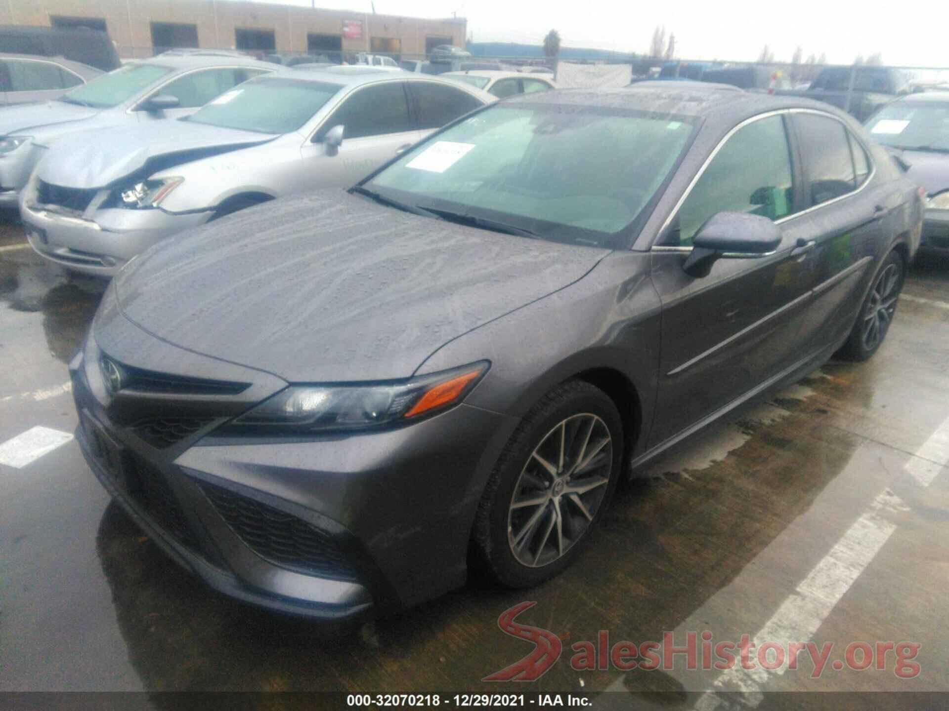 4T1T11AK5MU529325 2021 TOYOTA CAMRY