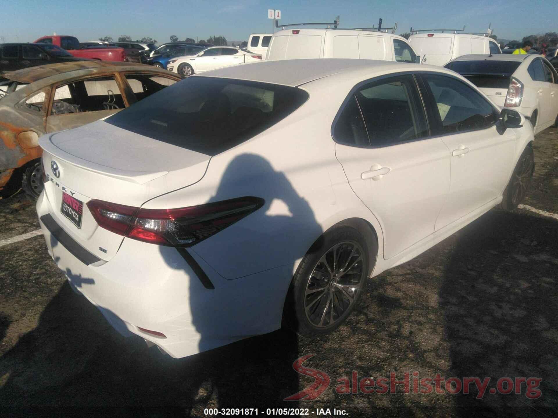 JTNB11HK2J3073979 2018 TOYOTA CAMRY