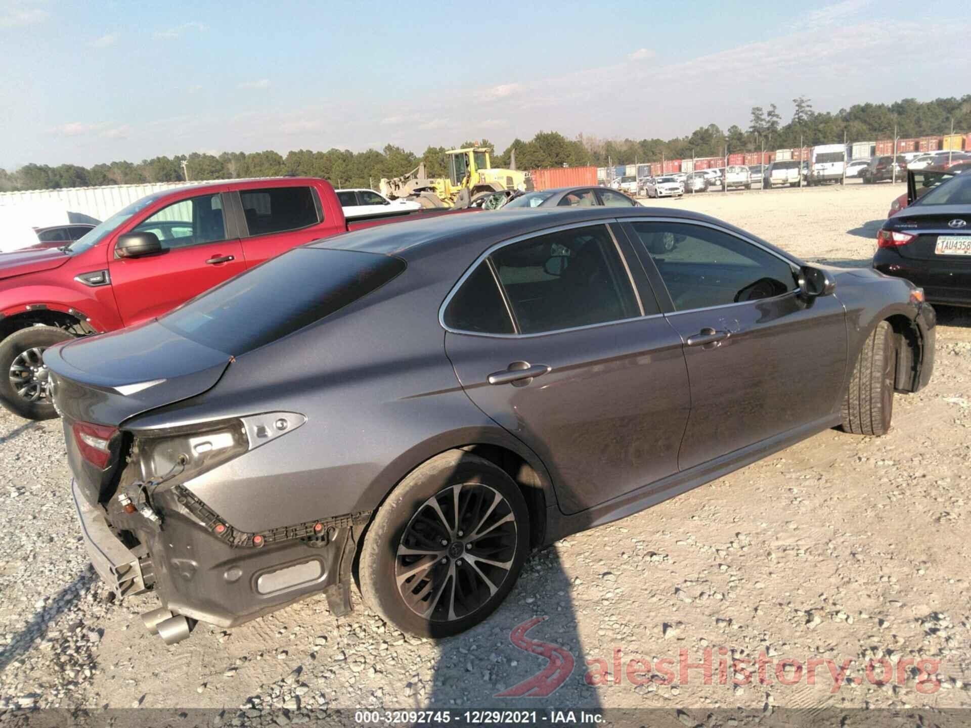 4T1B11HK6JU545031 2018 TOYOTA CAMRY