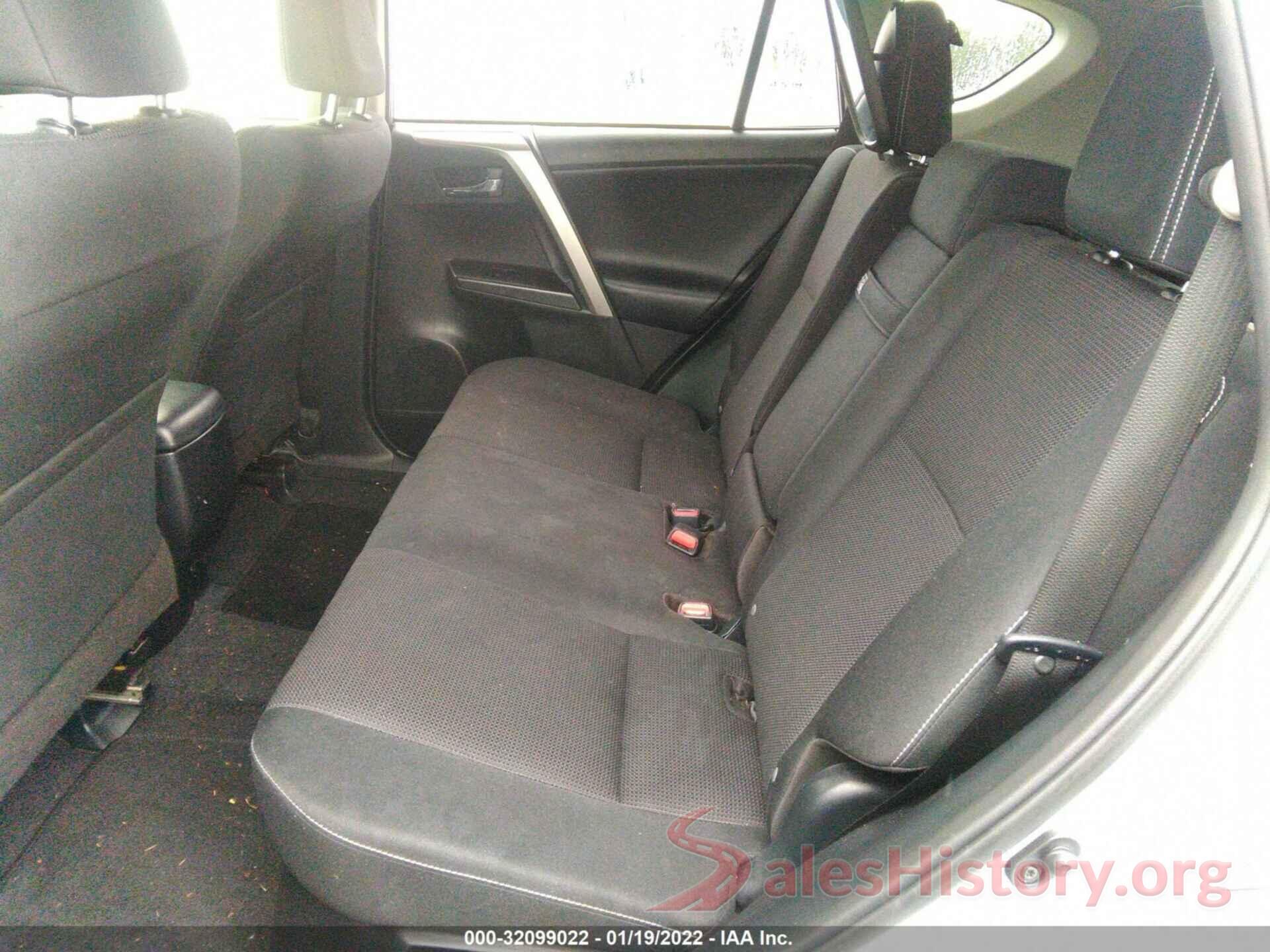 JTMRJREVXJD153993 2018 TOYOTA RAV4