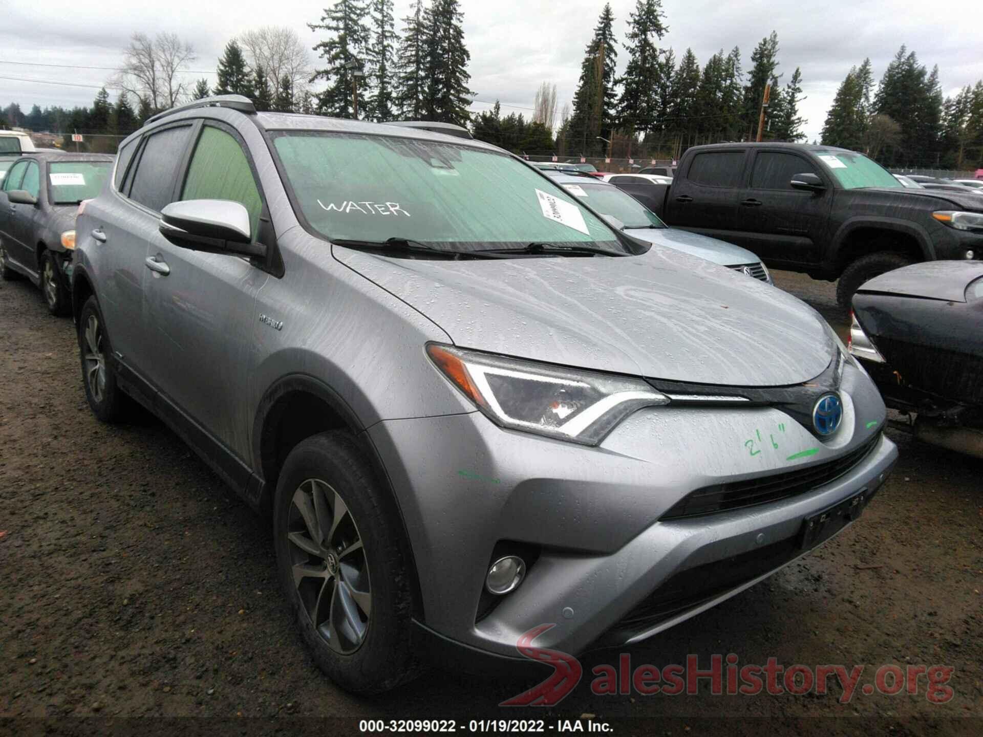 JTMRJREVXJD153993 2018 TOYOTA RAV4