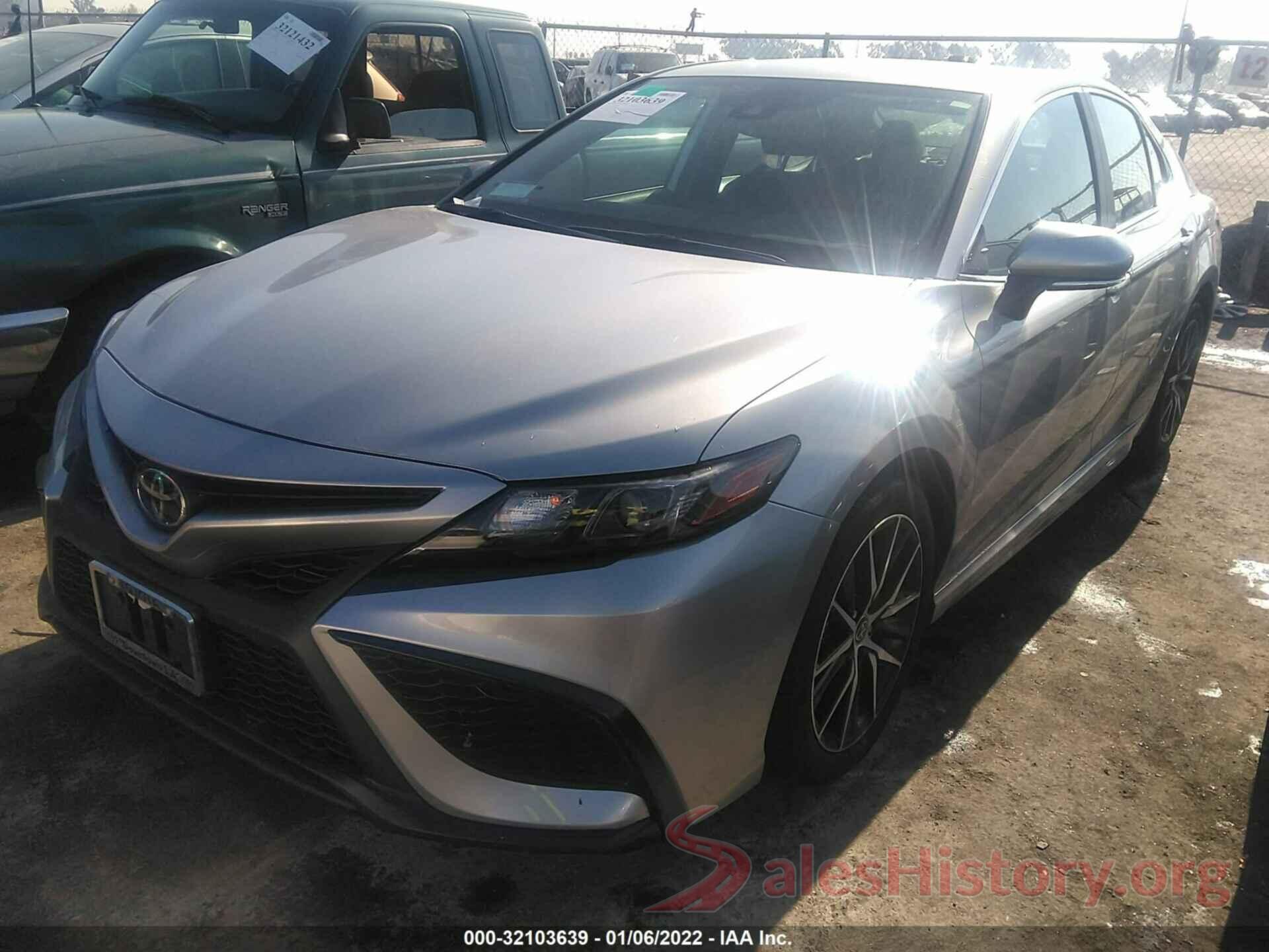 4T1T11AK2MU567112 2021 TOYOTA CAMRY