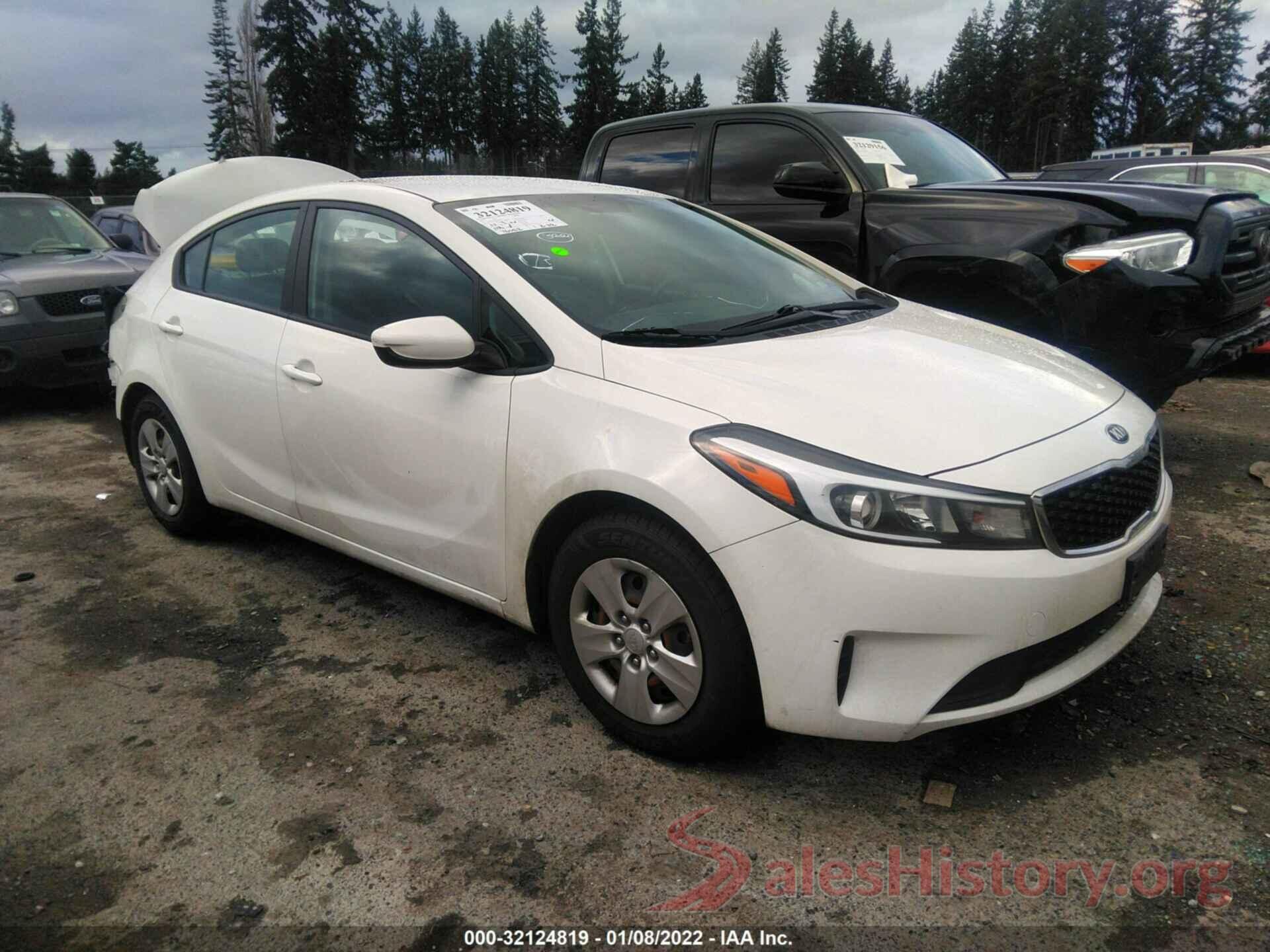 3KPFK4A76HE160930 2017 KIA FORTE