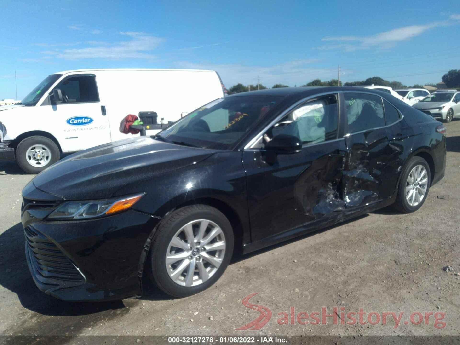 4T1B11HK1JU530260 2018 TOYOTA CAMRY