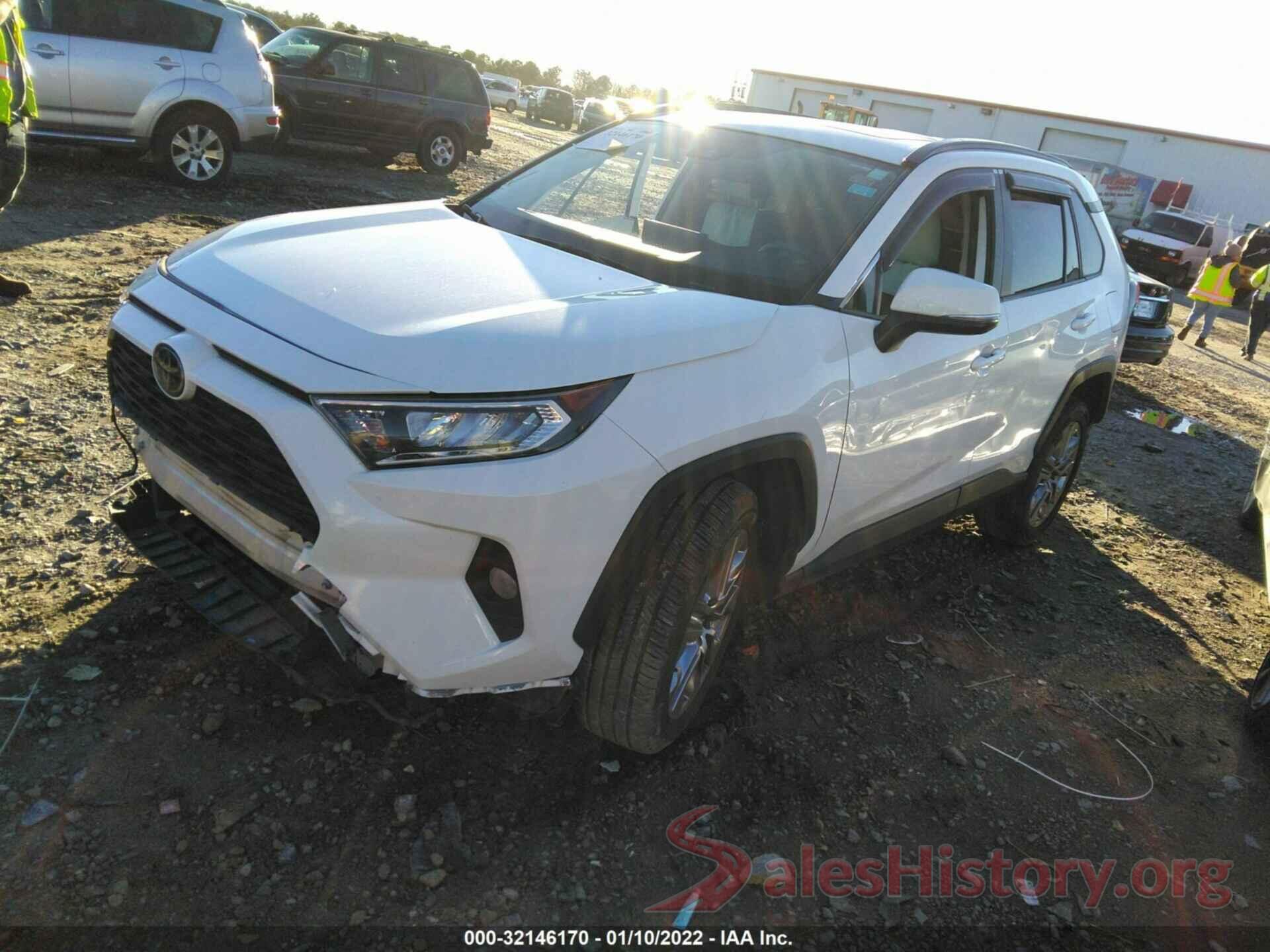 JTMC1RFV8KD504695 2019 TOYOTA RAV4