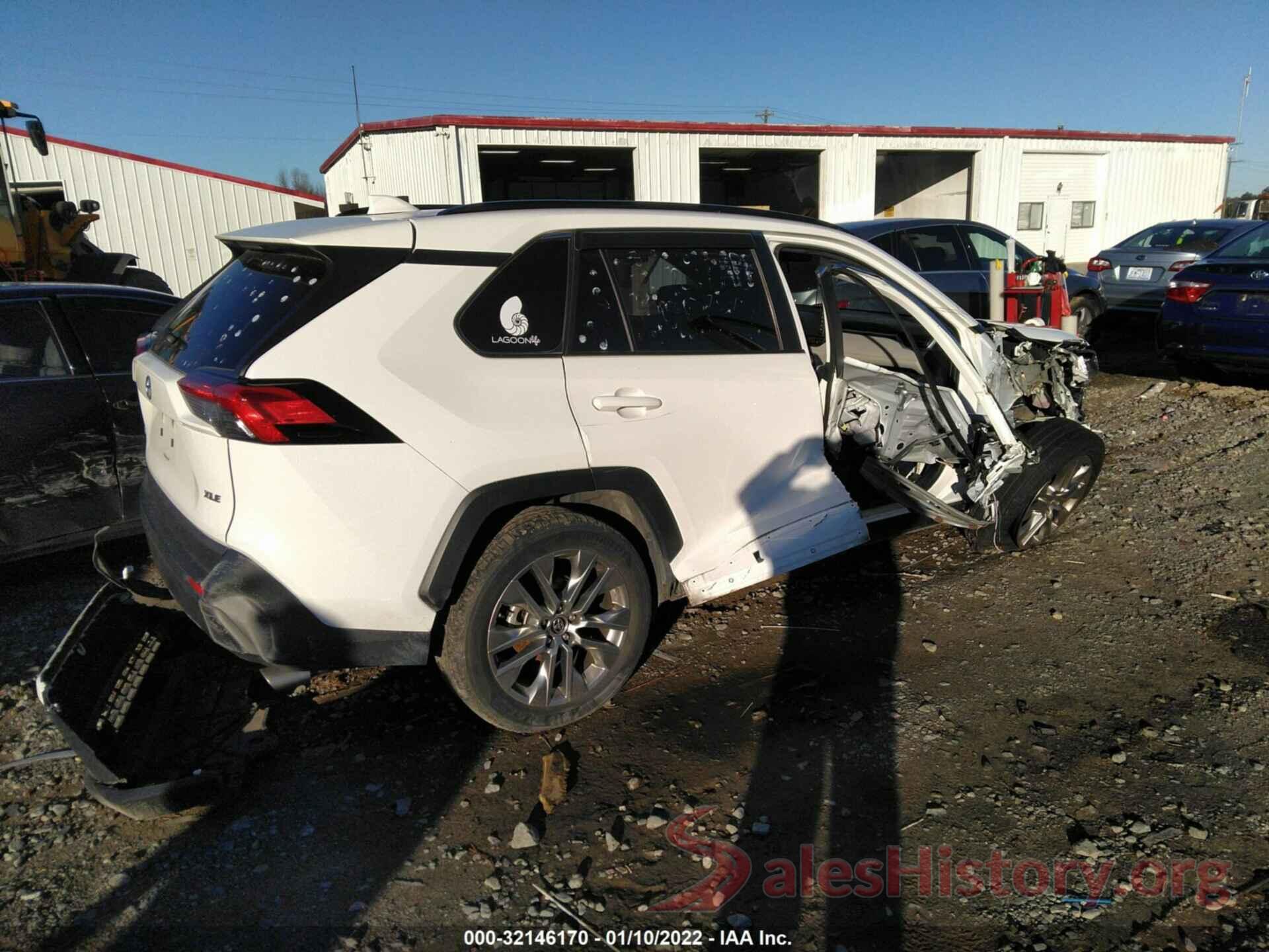 JTMC1RFV8KD504695 2019 TOYOTA RAV4