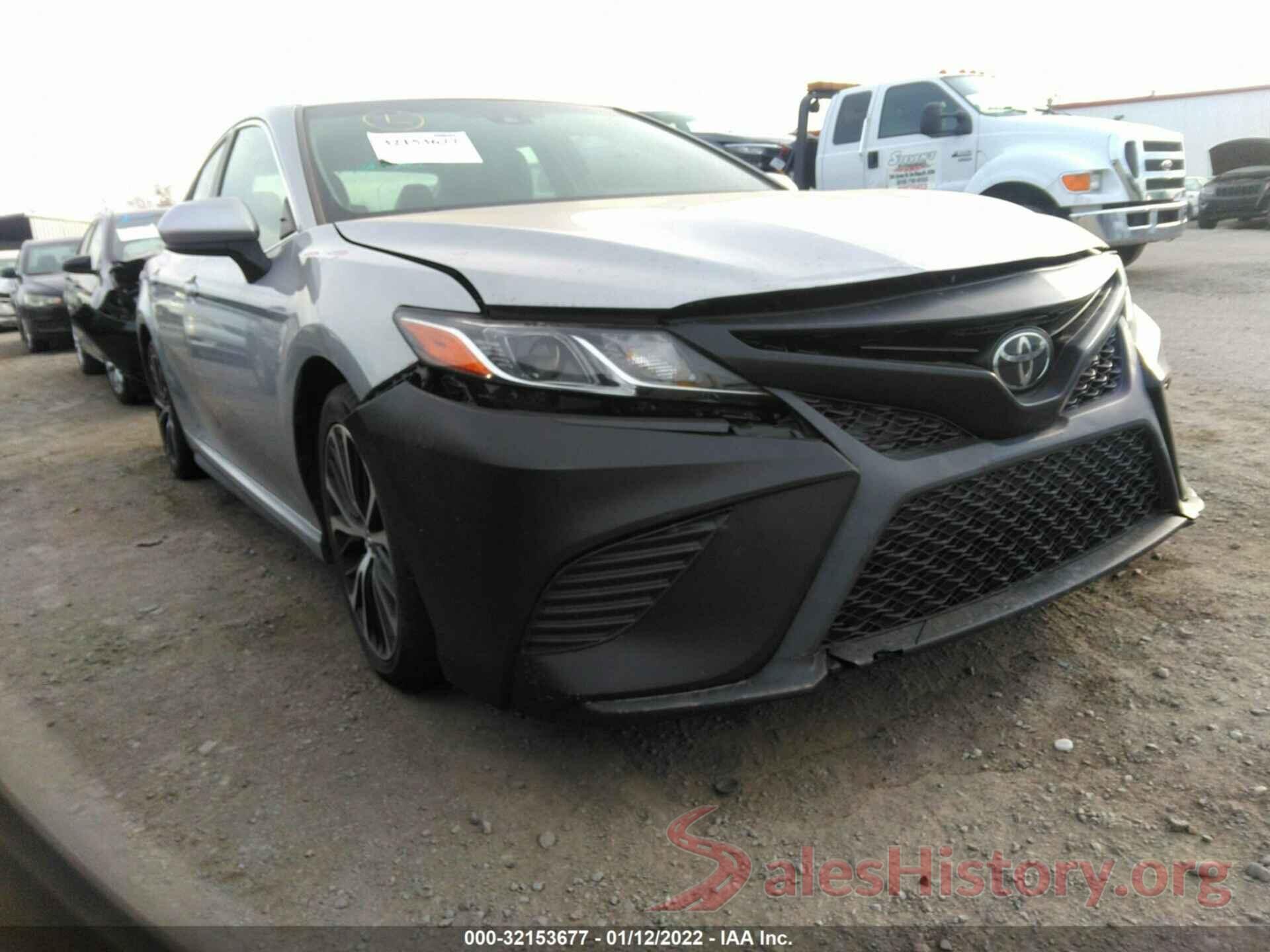 4T1B11HKXJU637727 2018 TOYOTA CAMRY