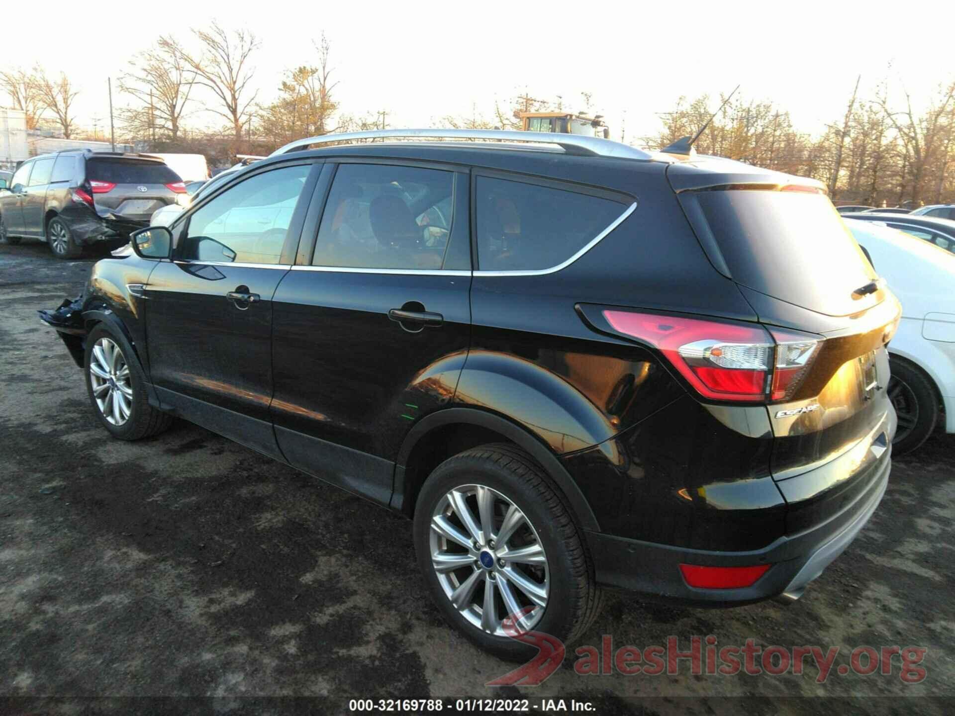 1FMCU9J96JUB66211 2018 FORD ESCAPE