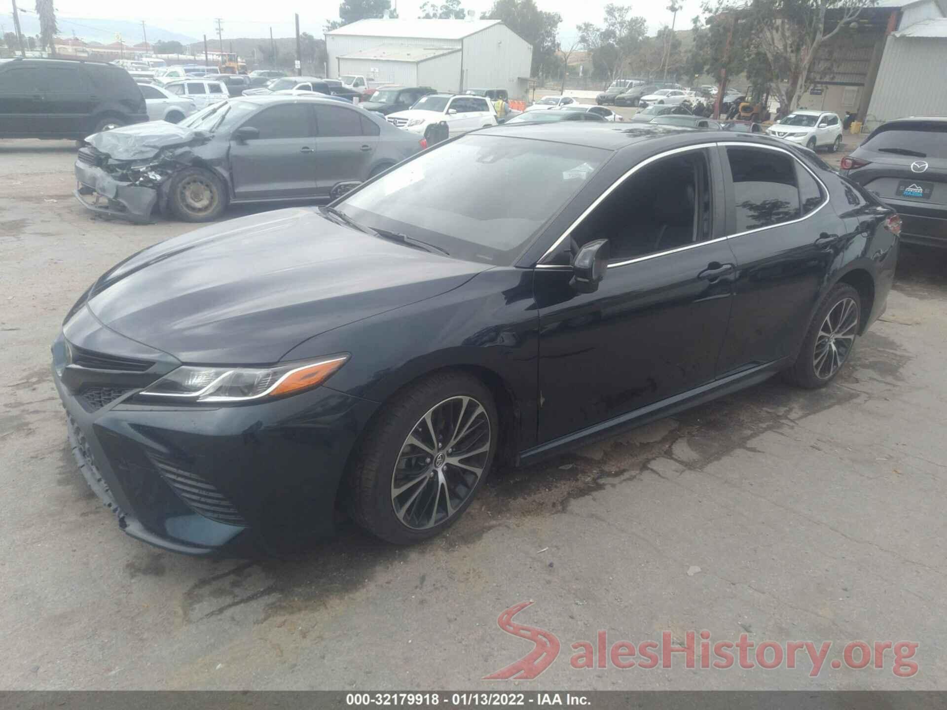 JTNB11HK9J3038033 2018 TOYOTA CAMRY