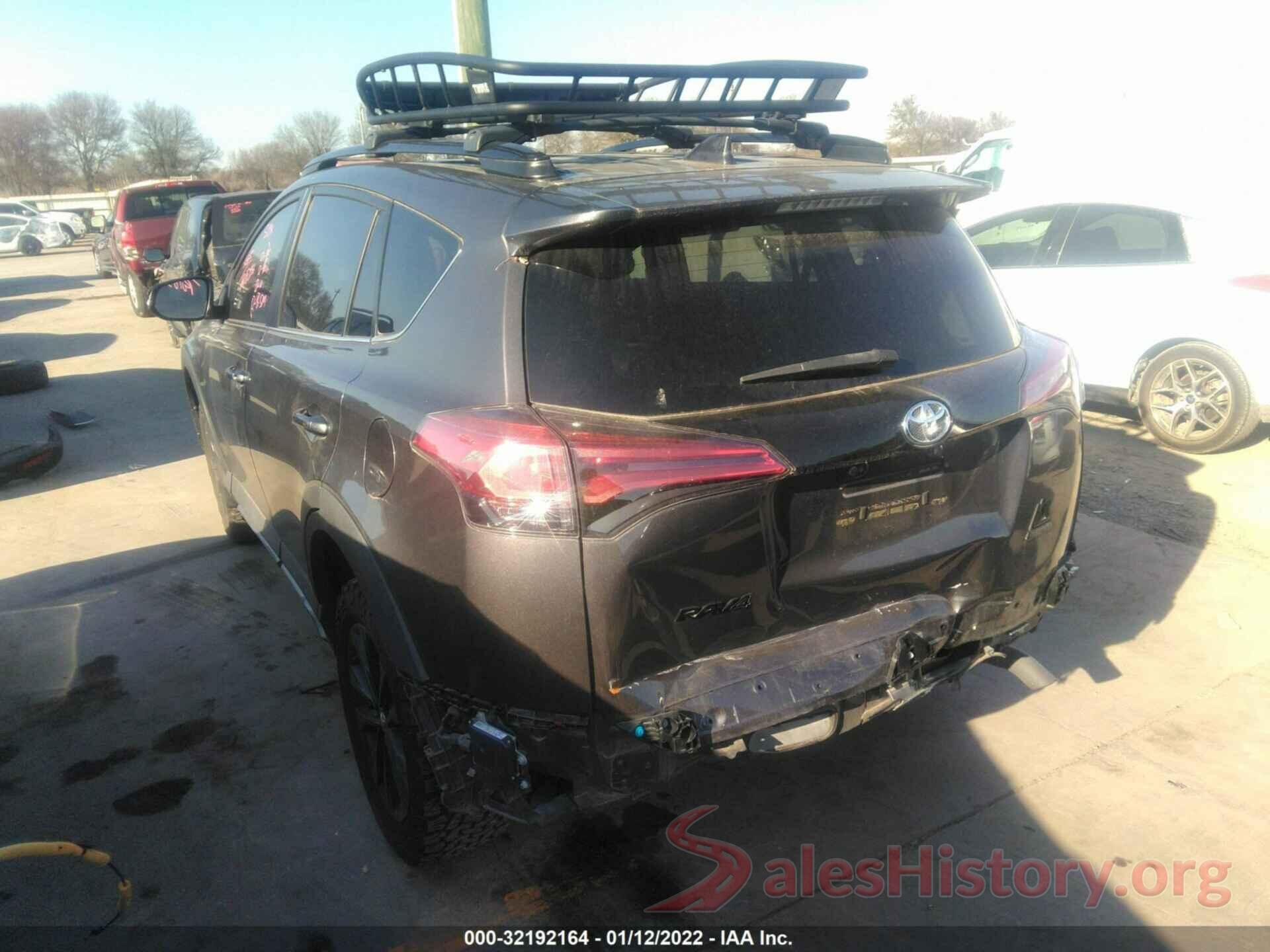 2T3RFREV7JW724487 2018 TOYOTA RAV4