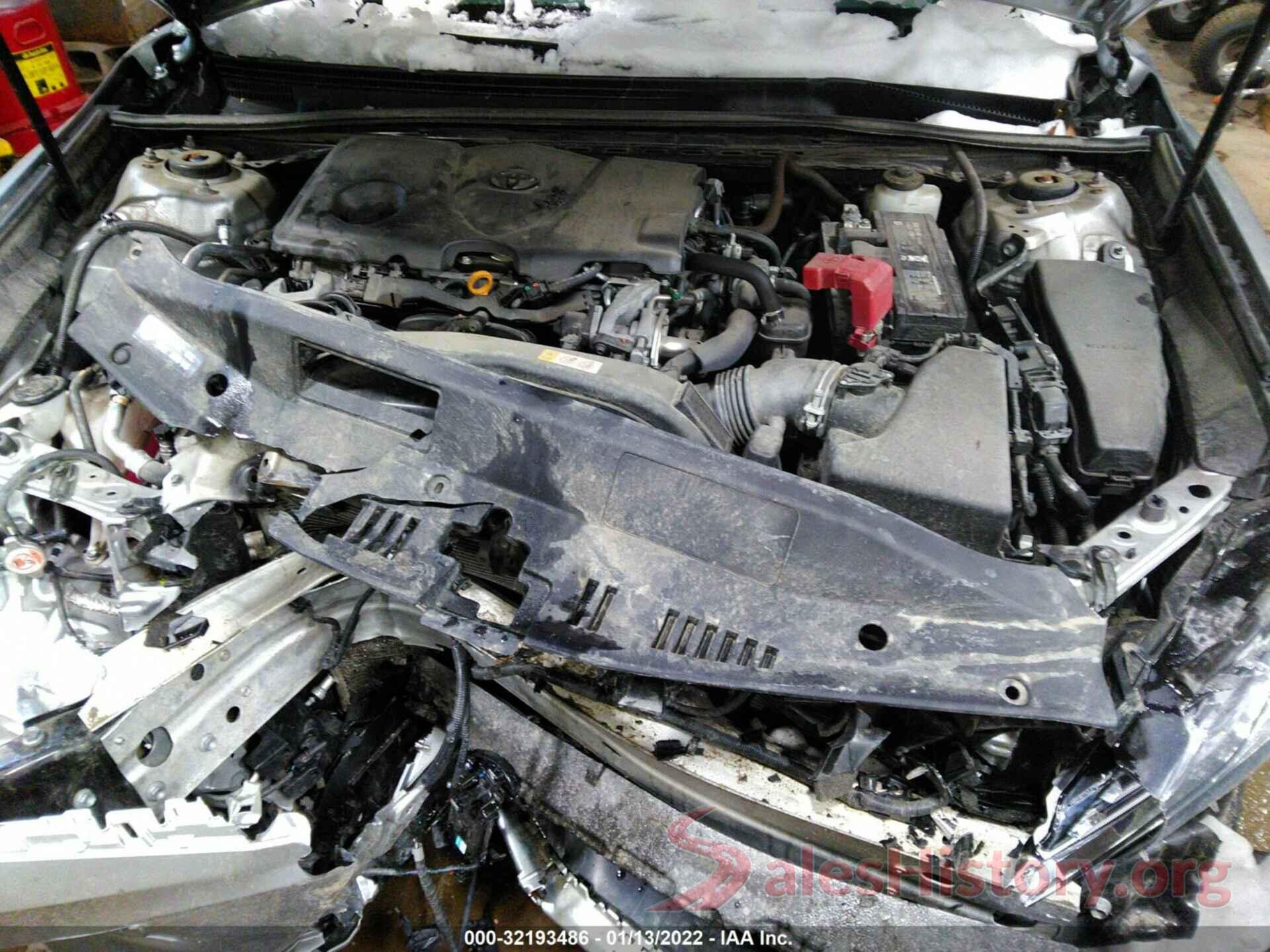 4T1B61HK2JU087957 2018 TOYOTA CAMRY