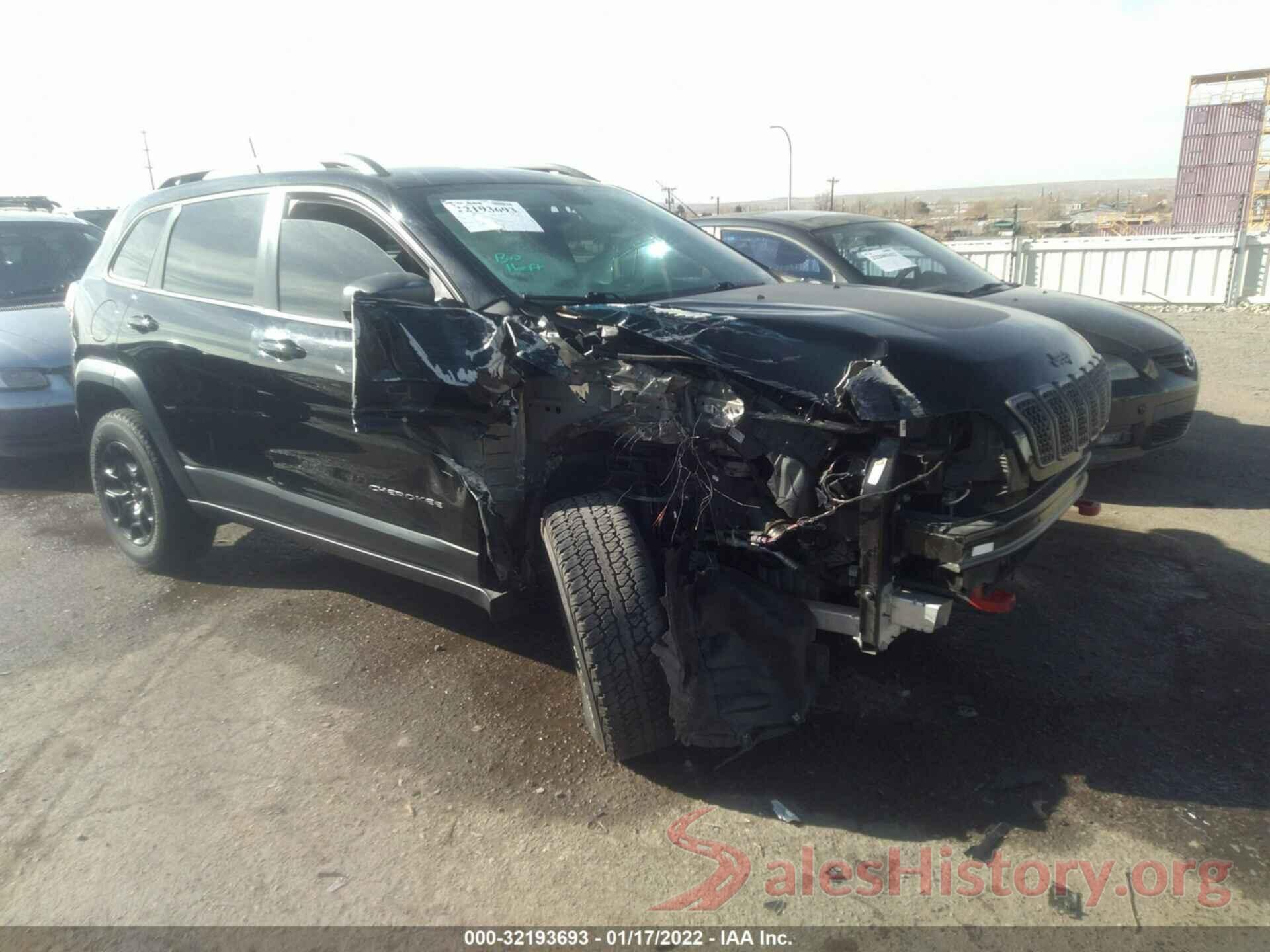 1C4PJMBN8KD375108 2019 JEEP CHEROKEE