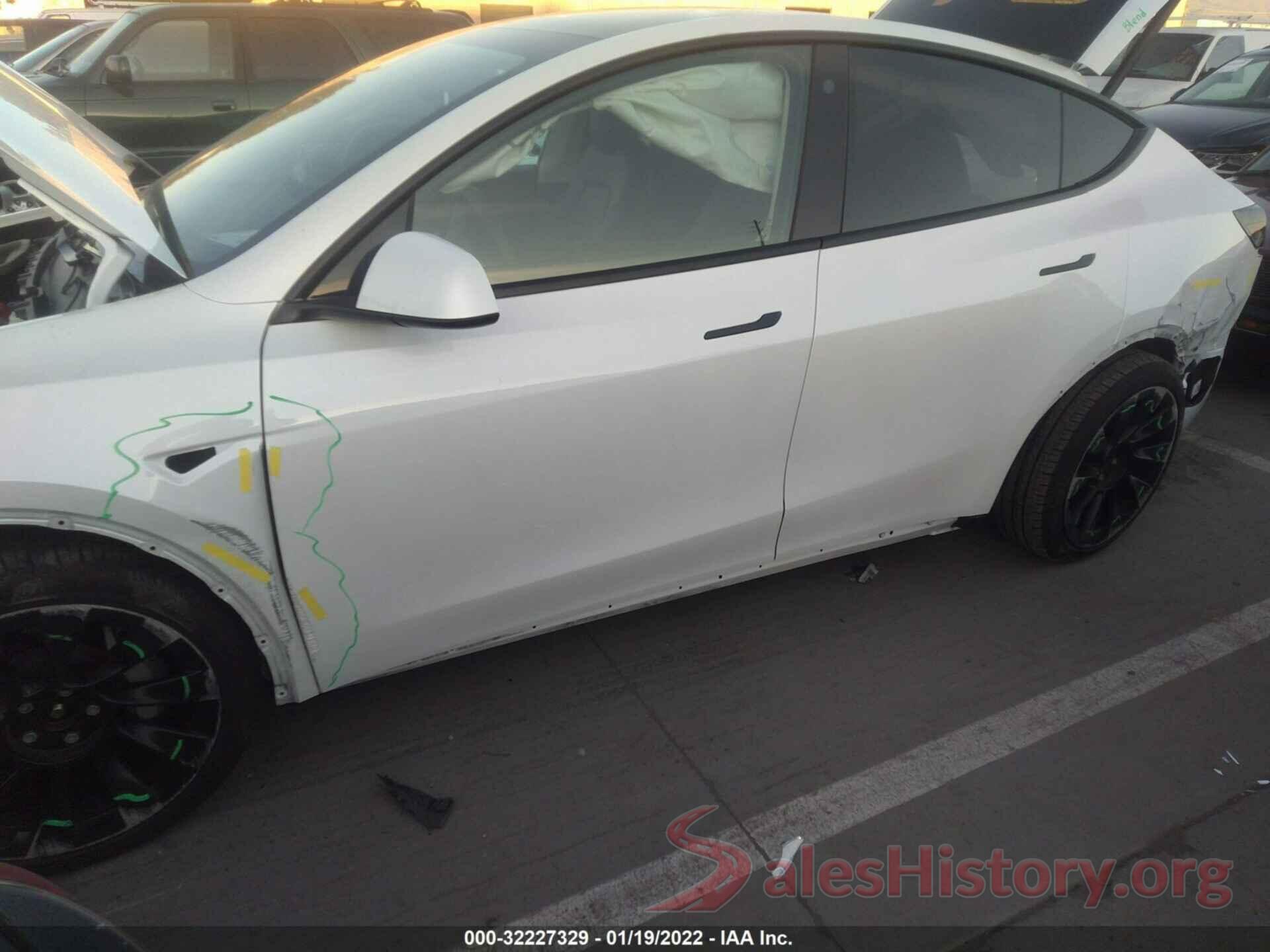 5YJYGDEE6MF157100 2021 TESLA MODEL Y