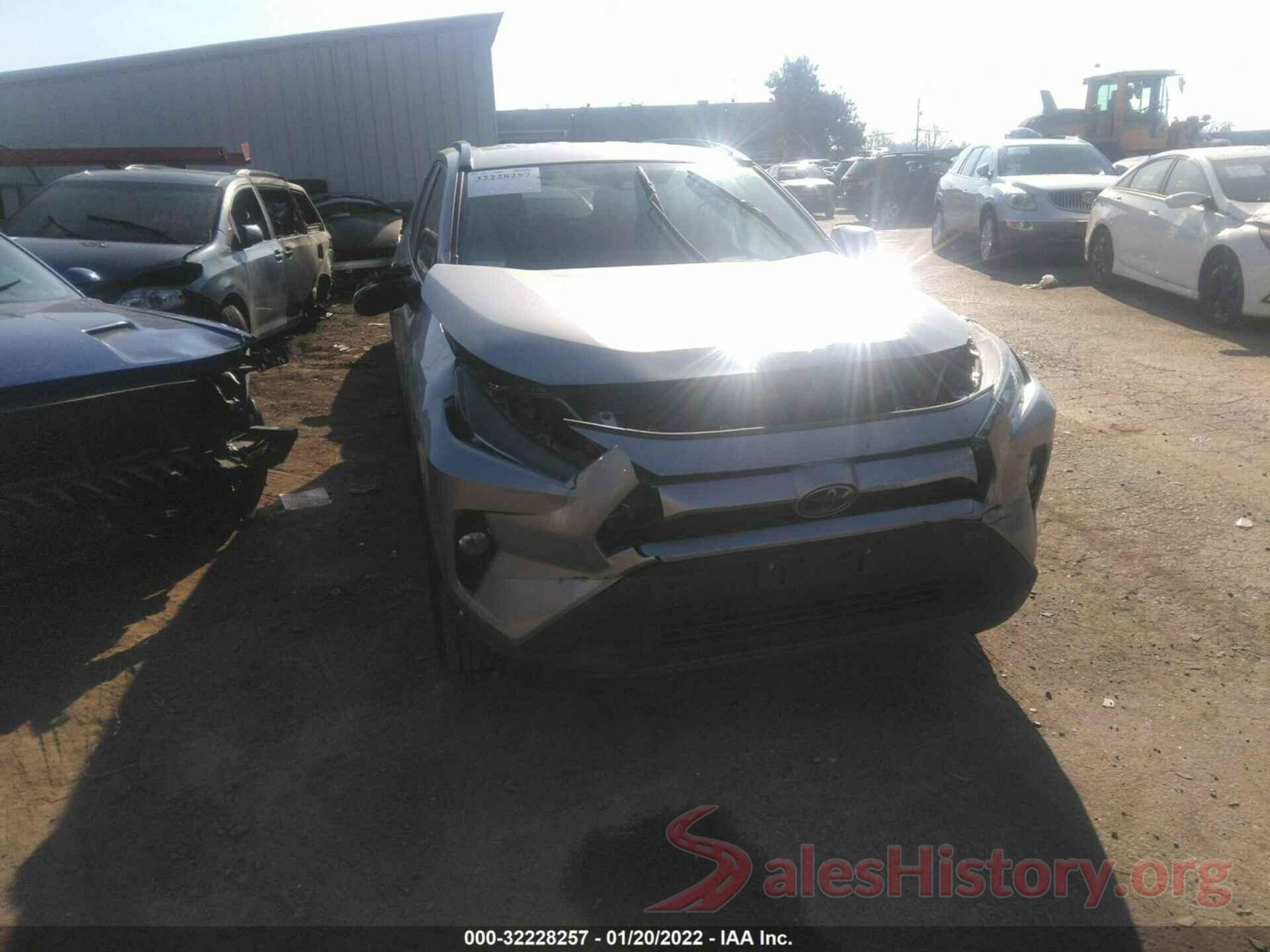 2T3W1RFV2LC052889 2020 TOYOTA RAV4