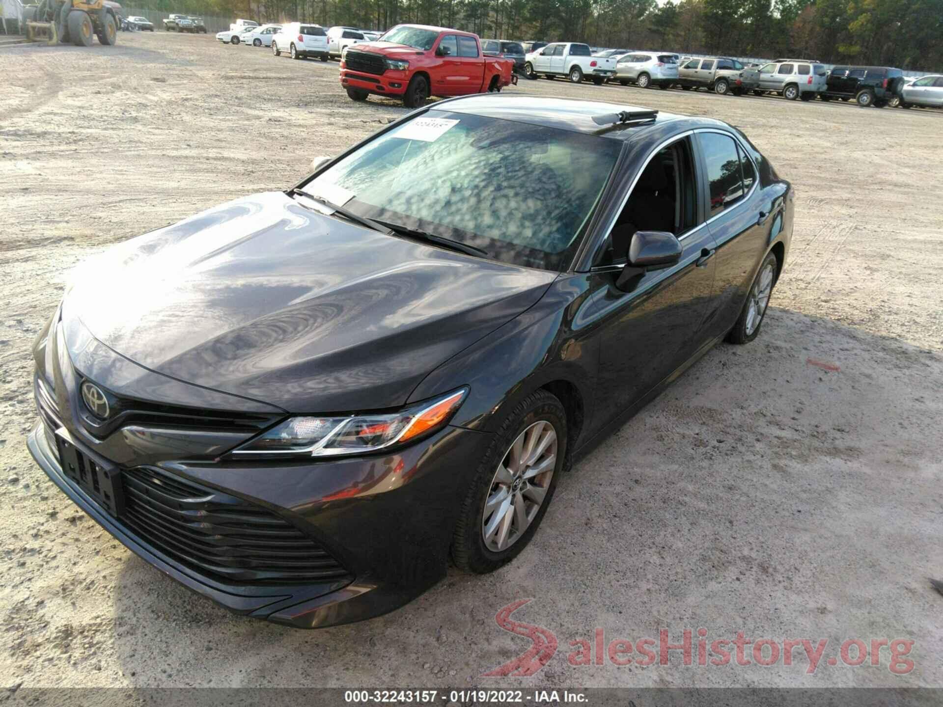 4T1B11HK8JU598667 2018 TOYOTA CAMRY