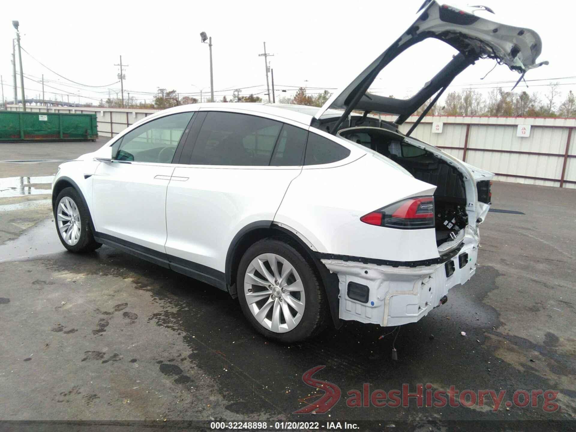 5YJXCBE26LF300272 2020 TESLA MODEL X