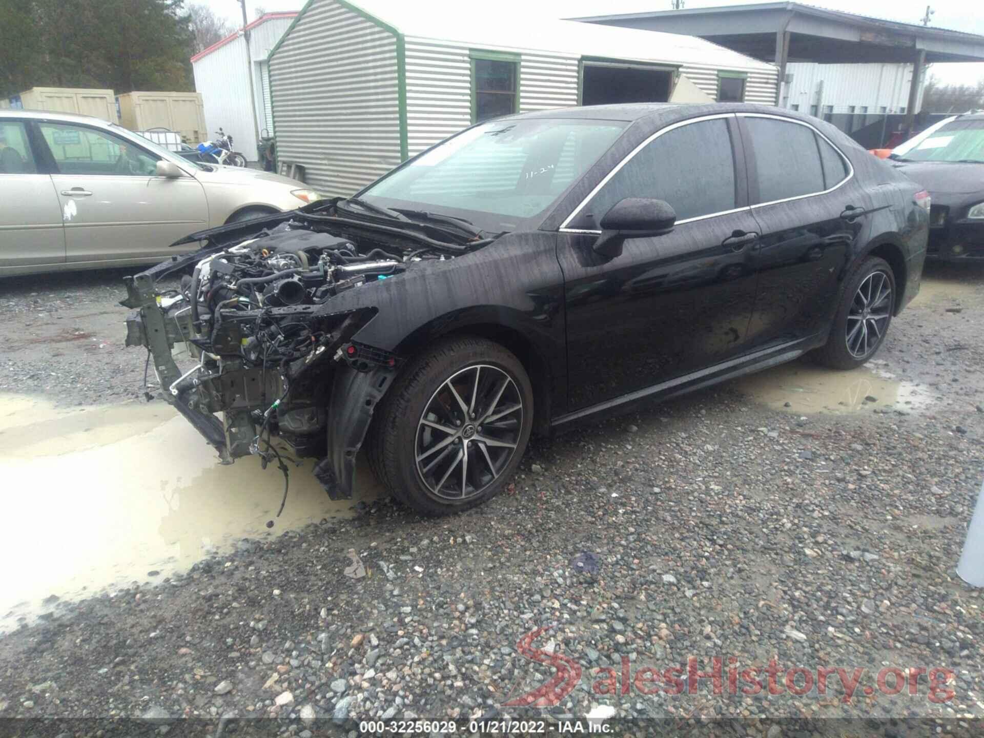 4T1G11AK2MU451569 2021 TOYOTA CAMRY