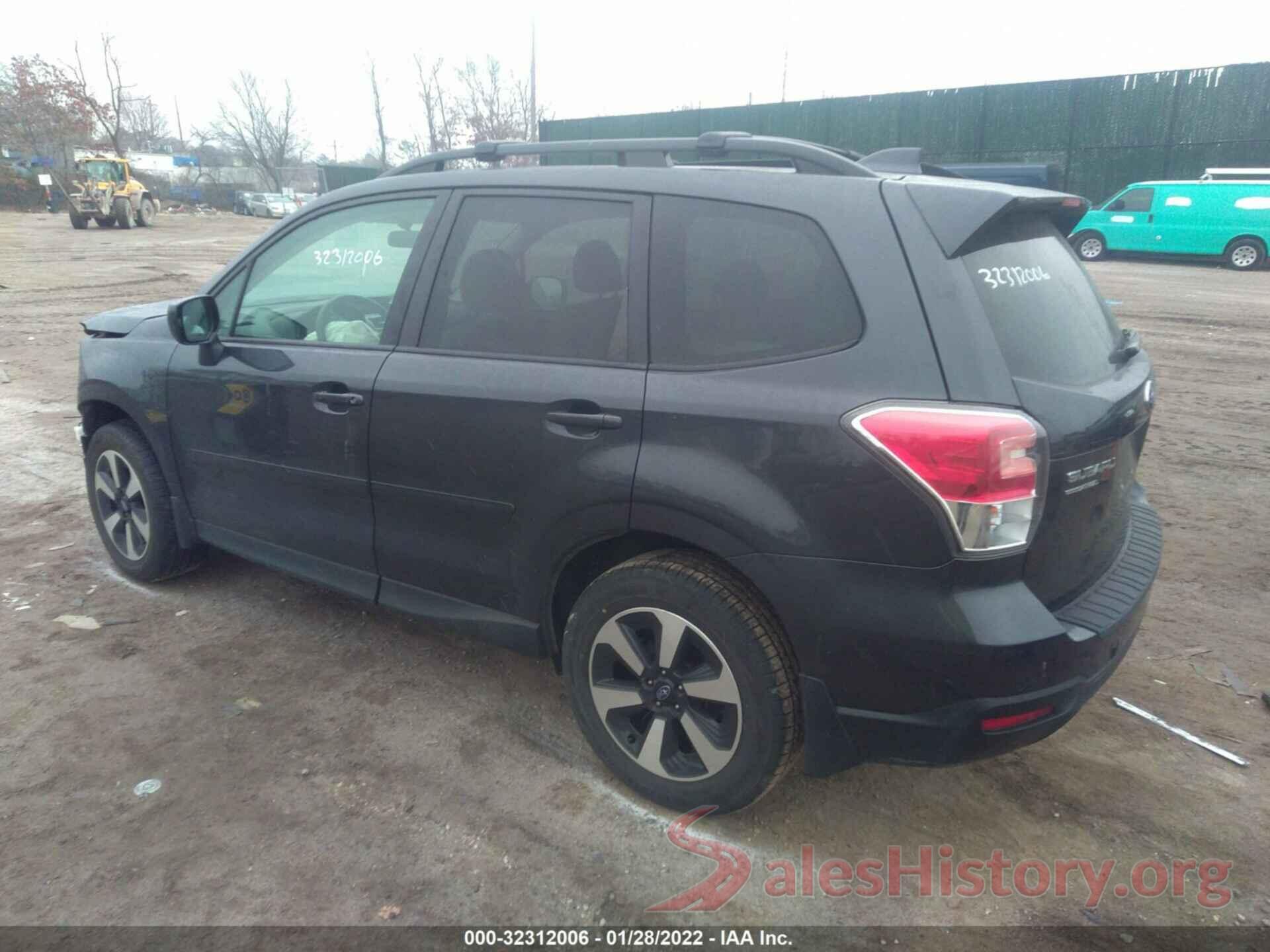 JF2SJAEC8JH605712 2018 SUBARU FORESTER