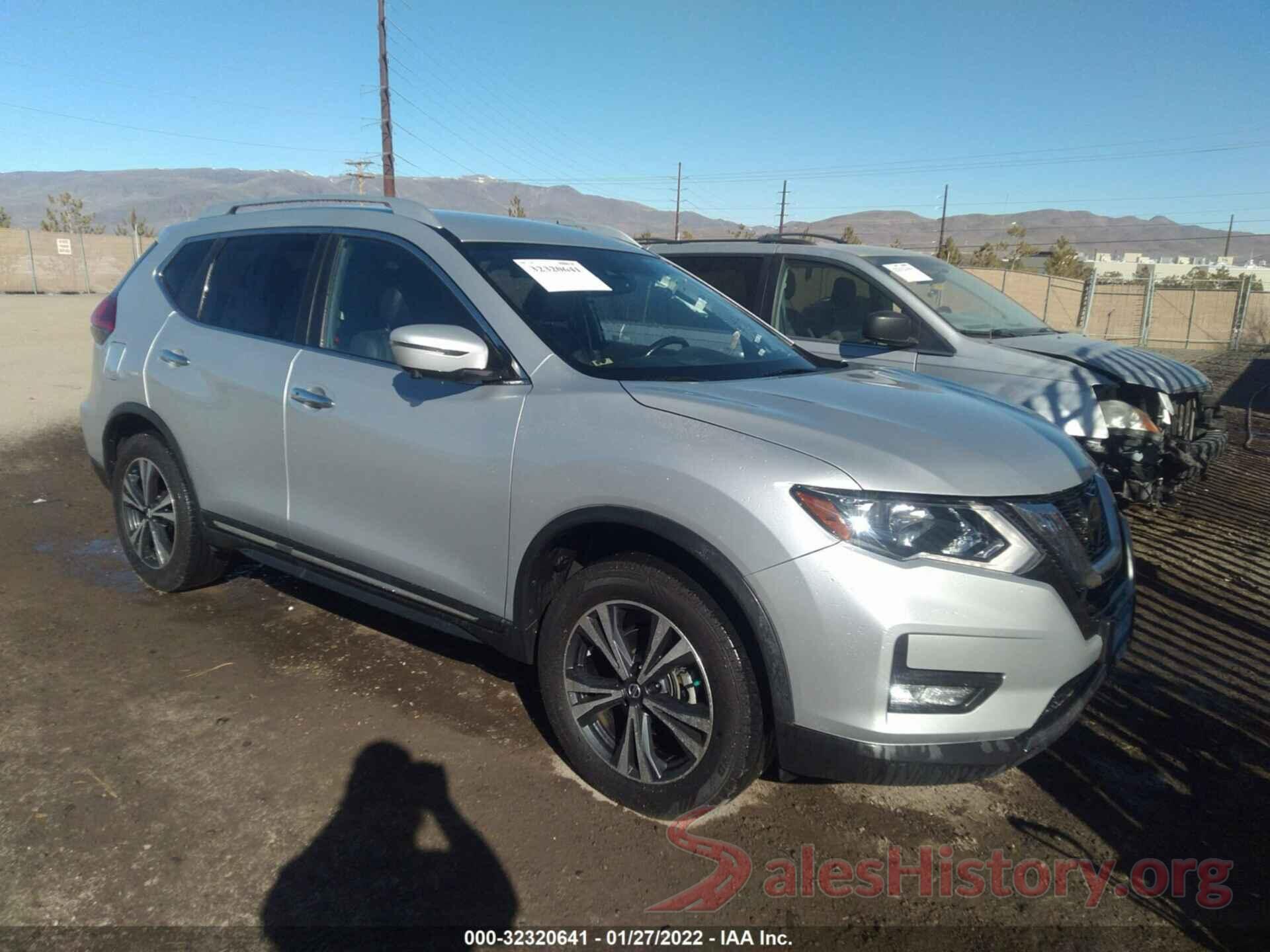 JN8AT2MV2JW319562 2018 NISSAN ROGUE