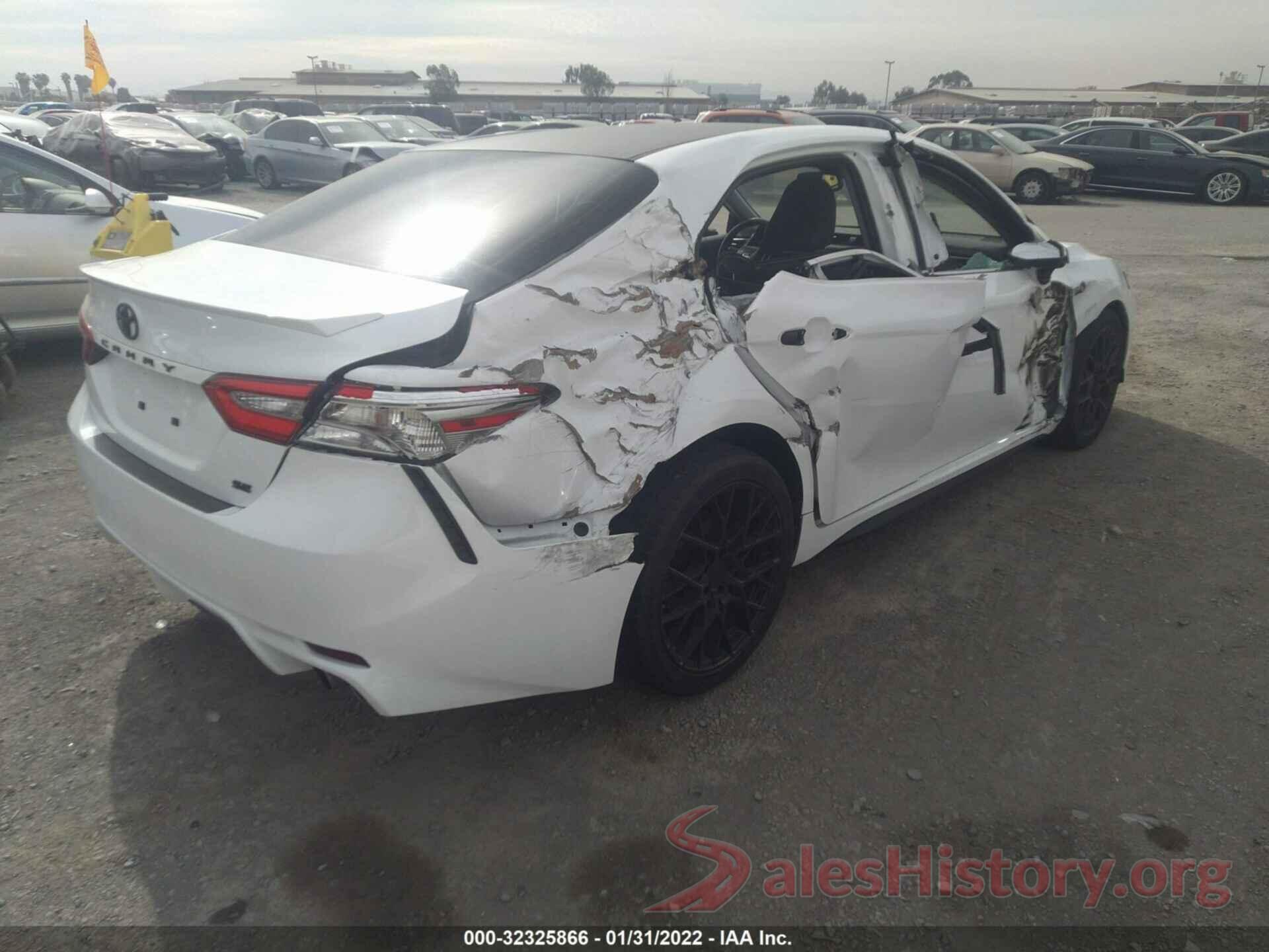 4T1B11HK8JU632154 2018 TOYOTA CAMRY