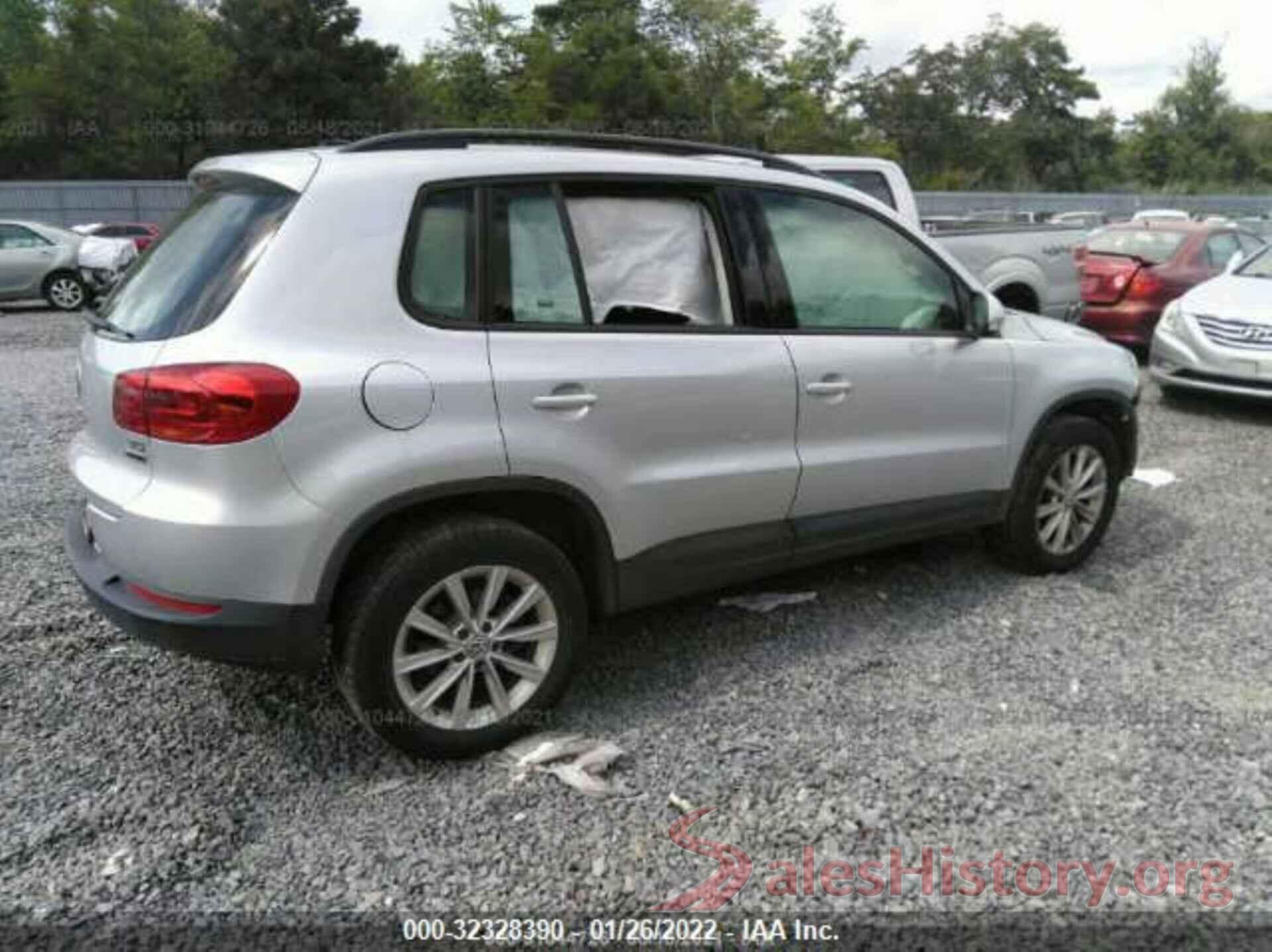 WVGBV7AX2HK051560 2017 VOLKSWAGEN TIGUAN