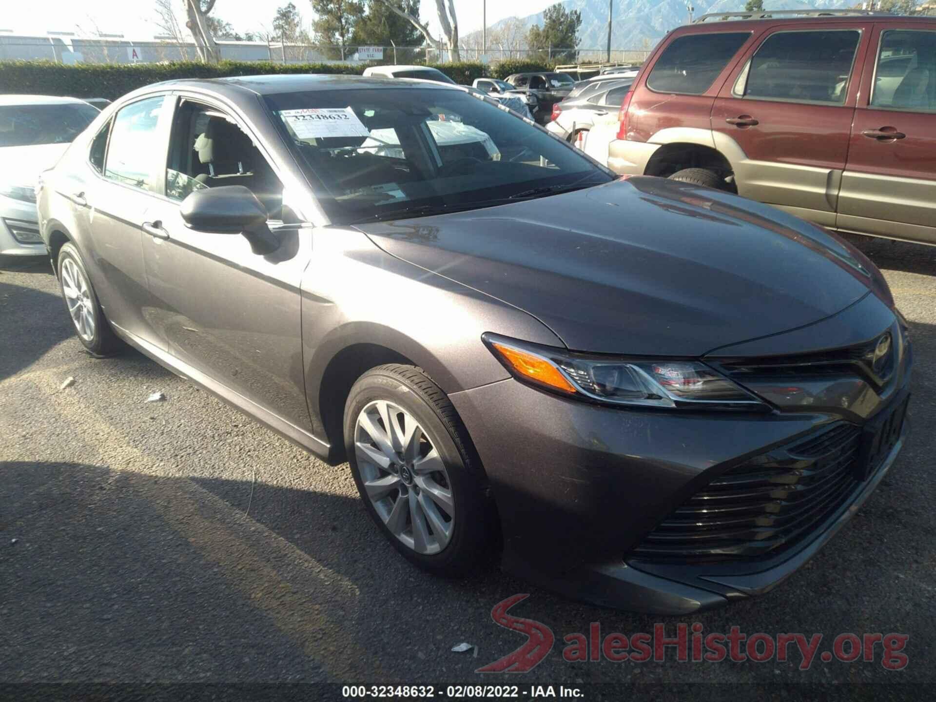 4T1B11HK4JU137790 2018 TOYOTA CAMRY