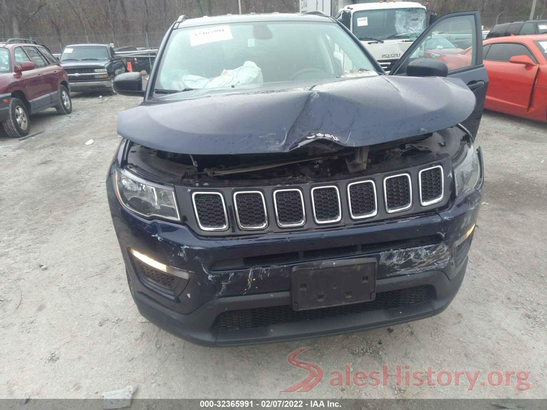 3C4NJDAB3JT479366 2018 JEEP COMPASS