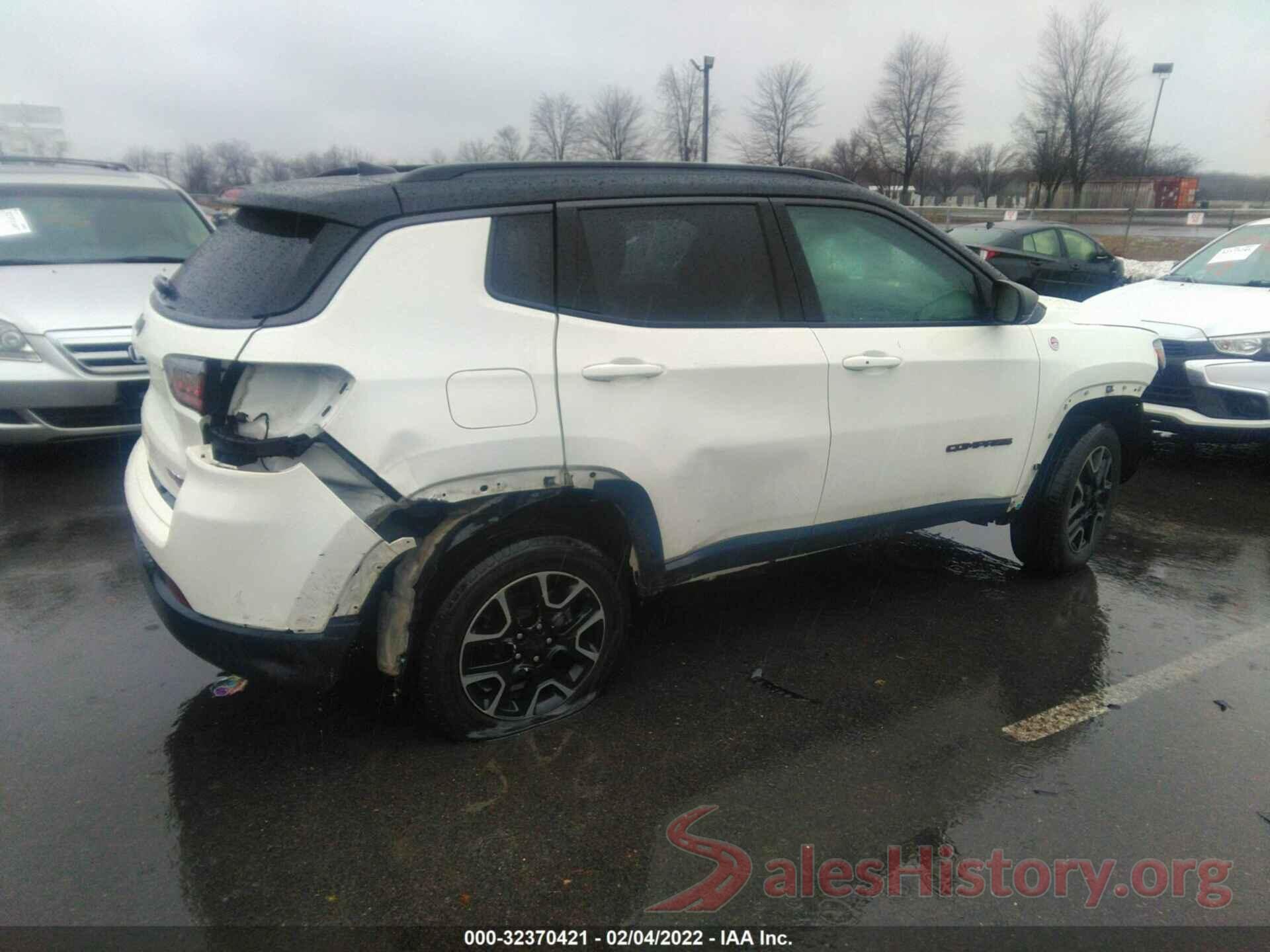 3C4NJDDB3KT639002 2019 JEEP COMPASS