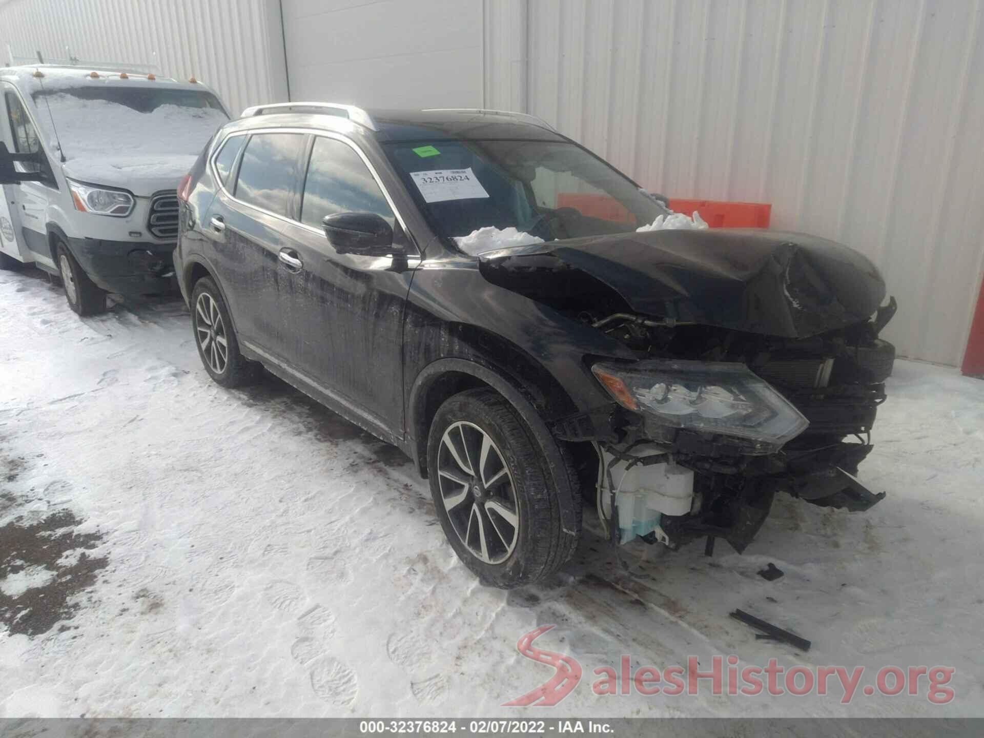 JN8AT2MV4JW354765 2018 NISSAN ROGUE