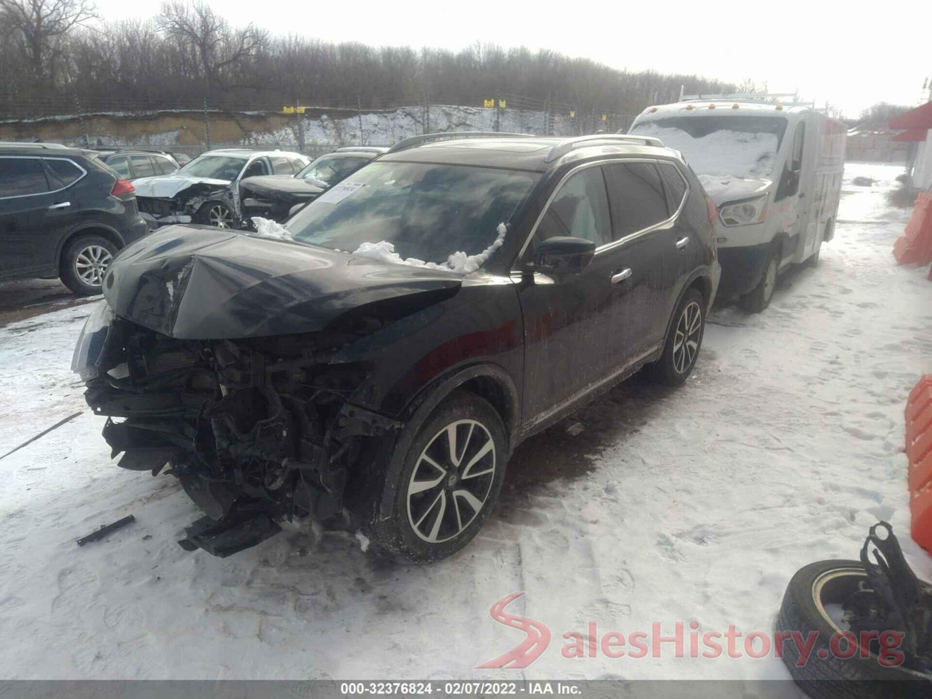 JN8AT2MV4JW354765 2018 NISSAN ROGUE