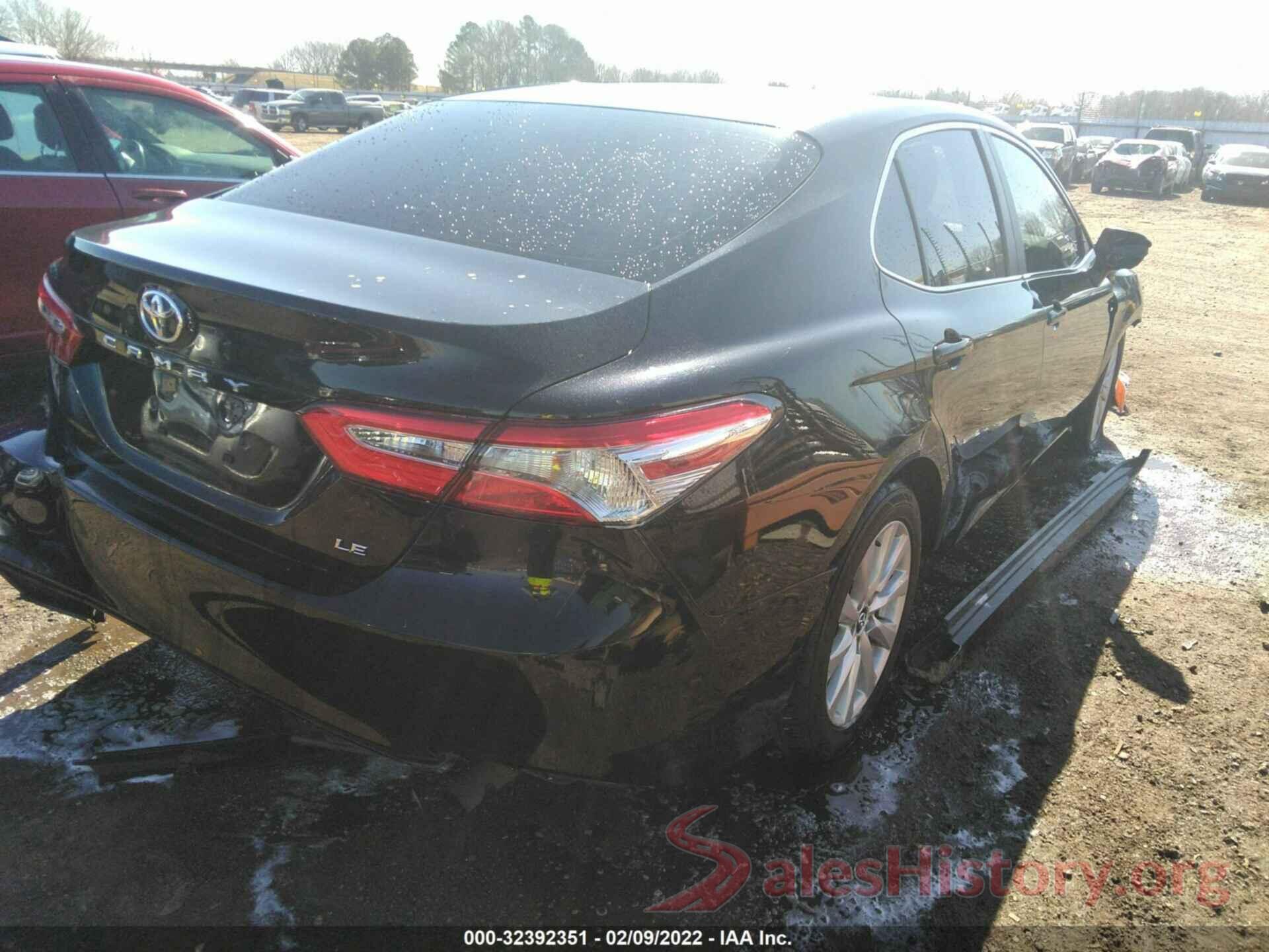 4T1B11HK5JU668240 2018 TOYOTA CAMRY