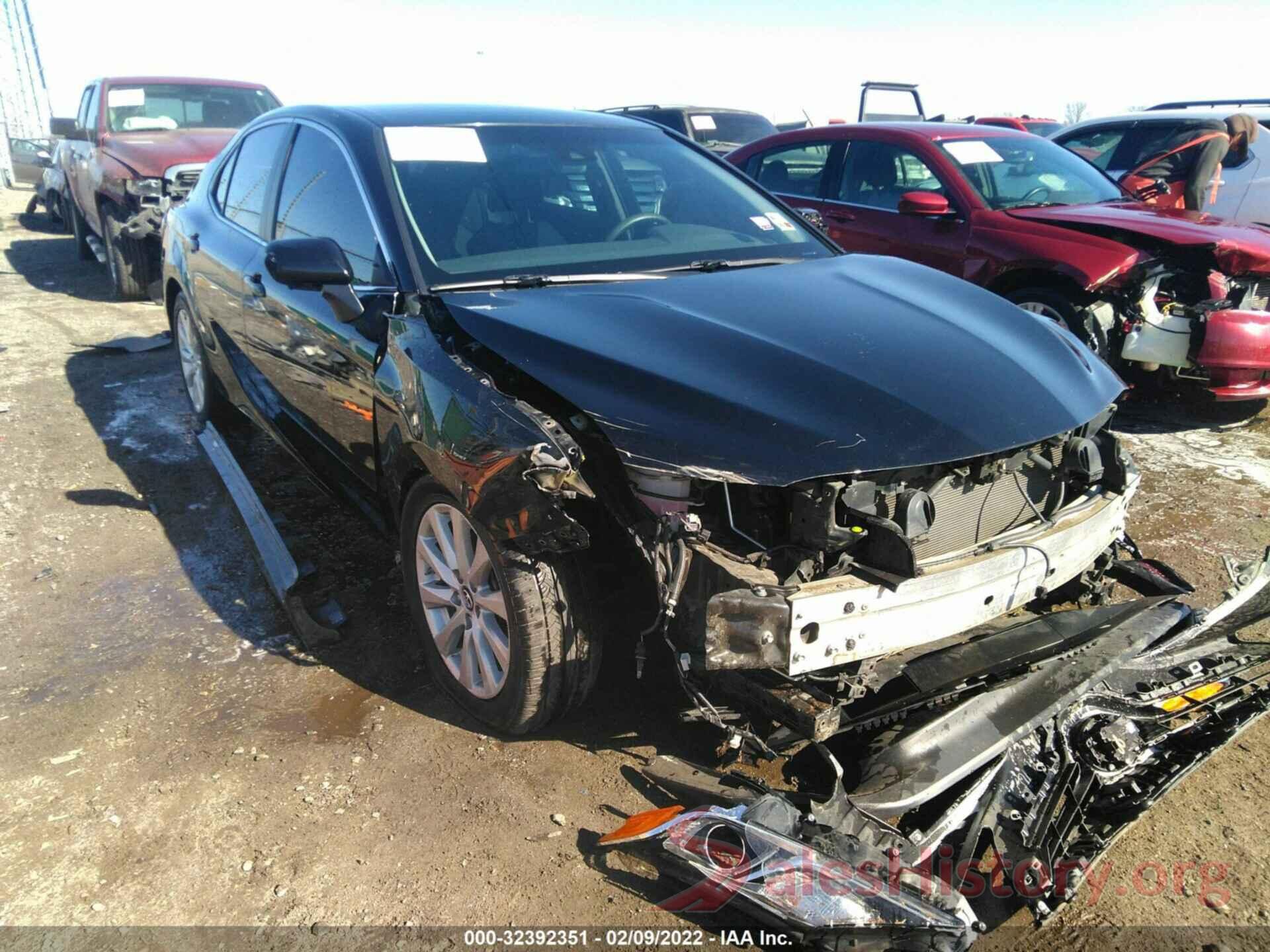 4T1B11HK5JU668240 2018 TOYOTA CAMRY