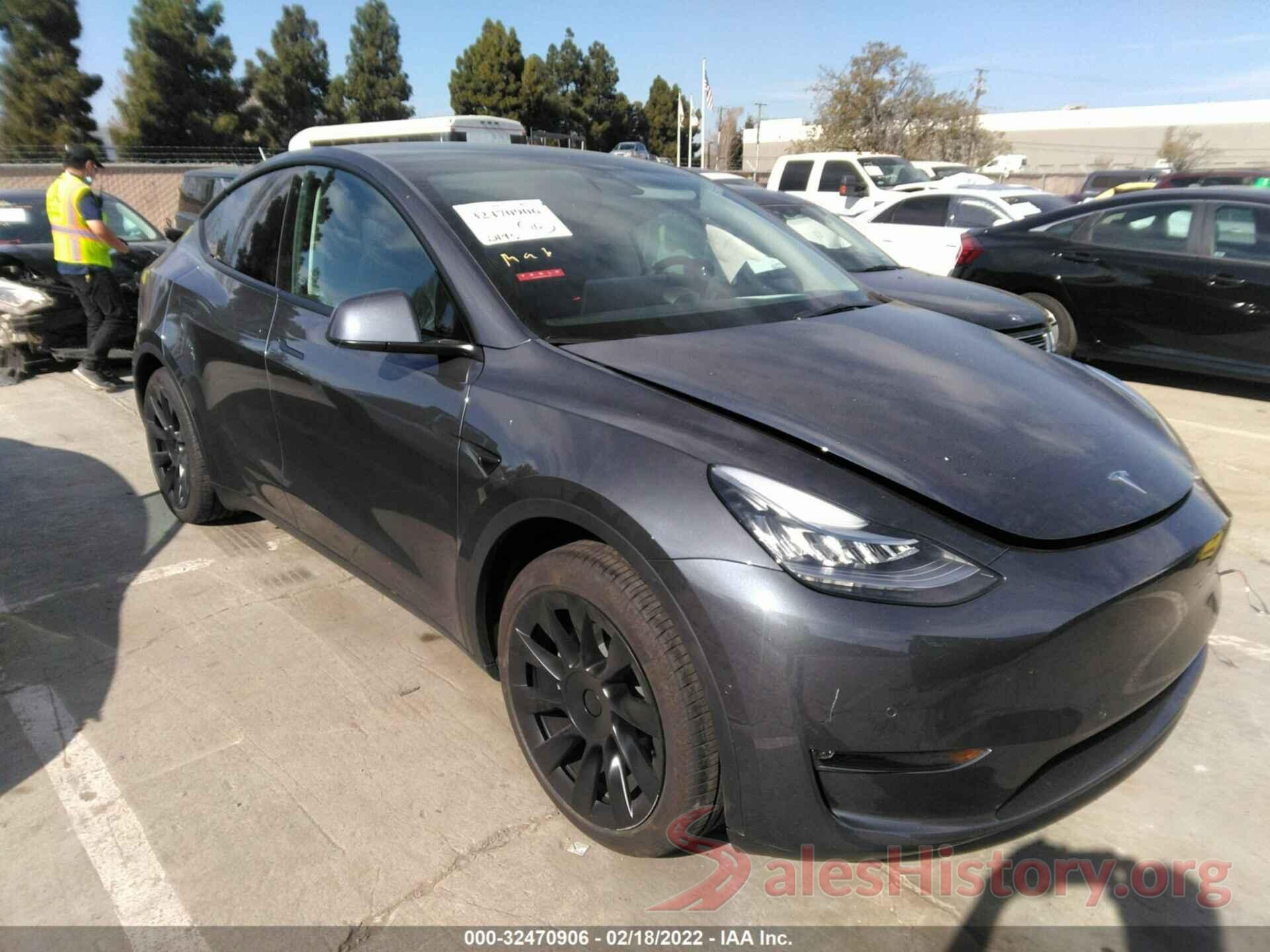 7SAYGDEE0NF342988 2022 TESLA MODEL Y