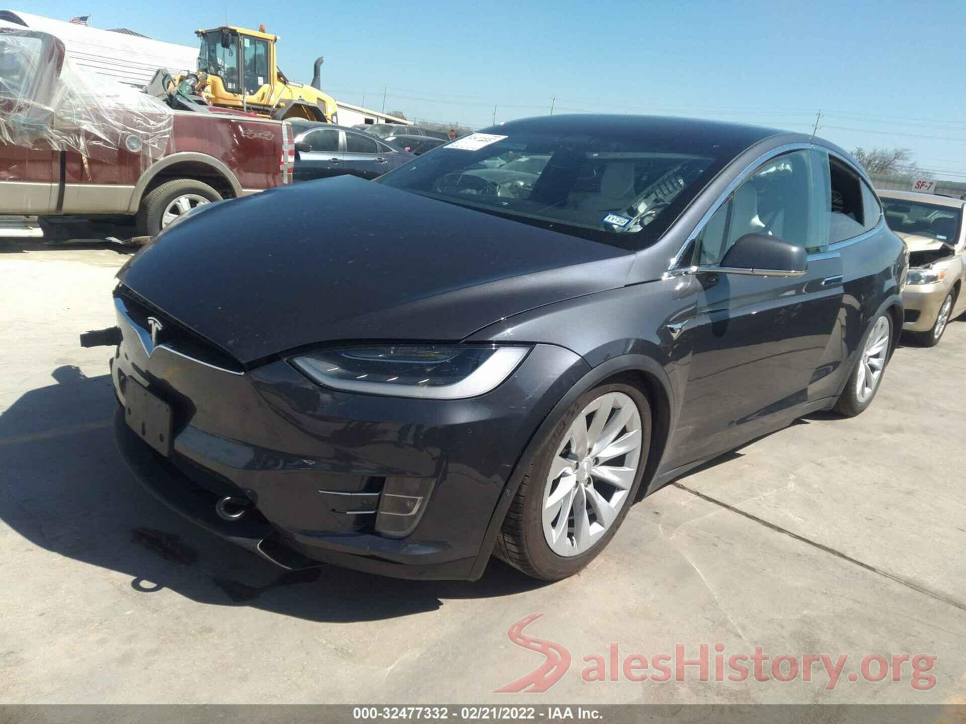 5YJXCBE28JF118215 2018 TESLA MODEL X