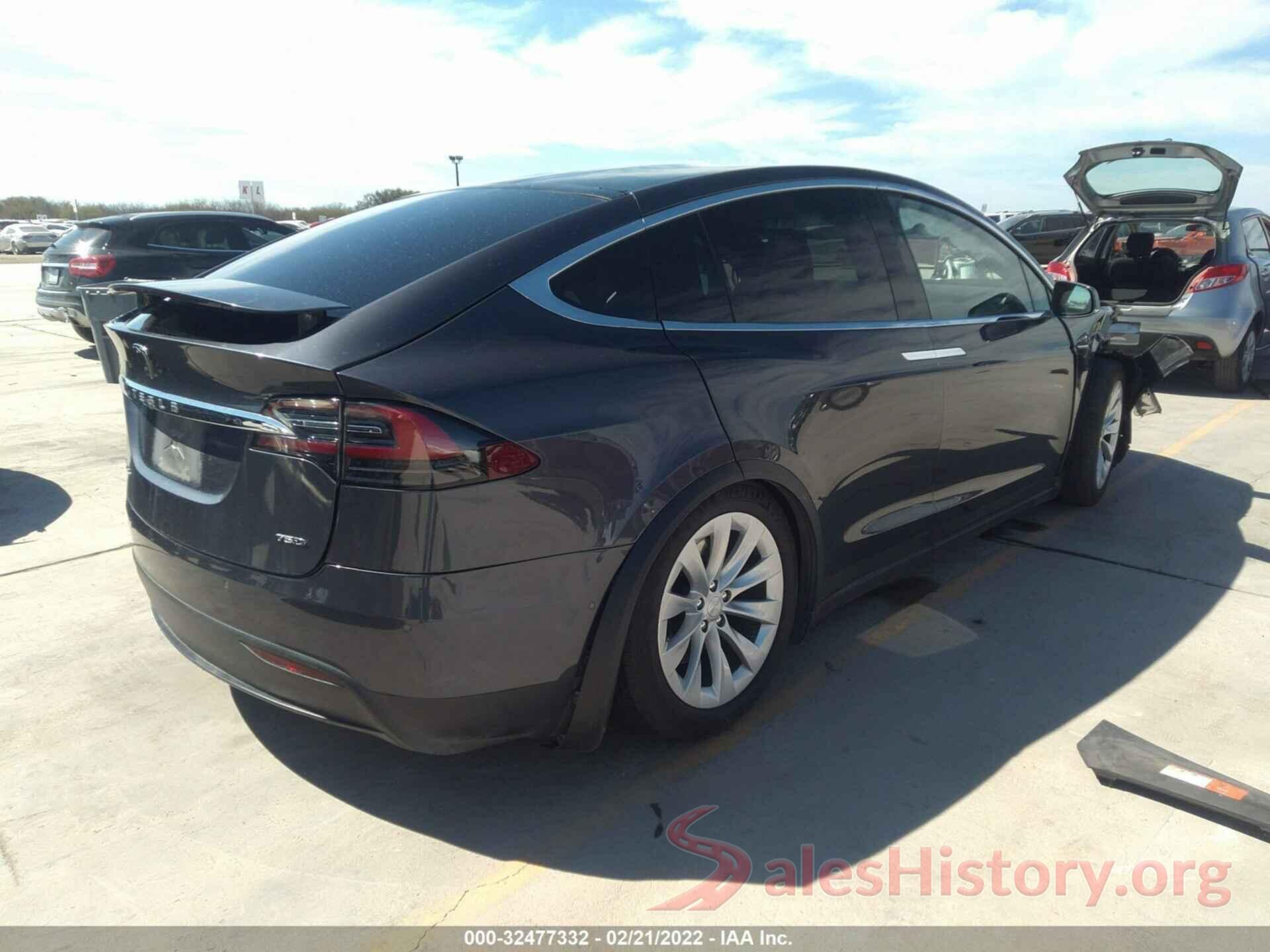 5YJXCBE28JF118215 2018 TESLA MODEL X