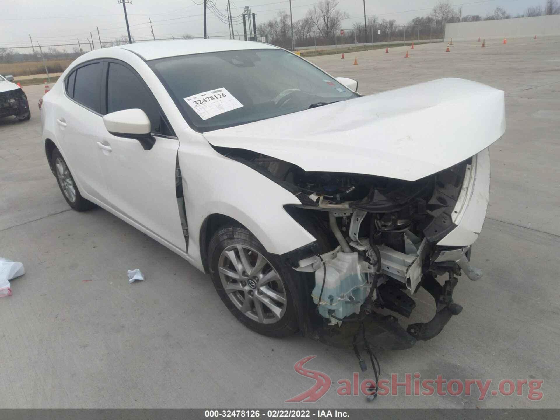 3MZBN1U72JM261570 2018 MAZDA MAZDA3 4-DOOR