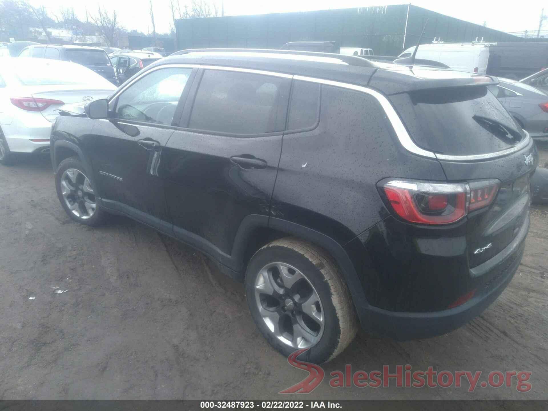 3C4NJDCB2JT435291 2018 JEEP COMPASS