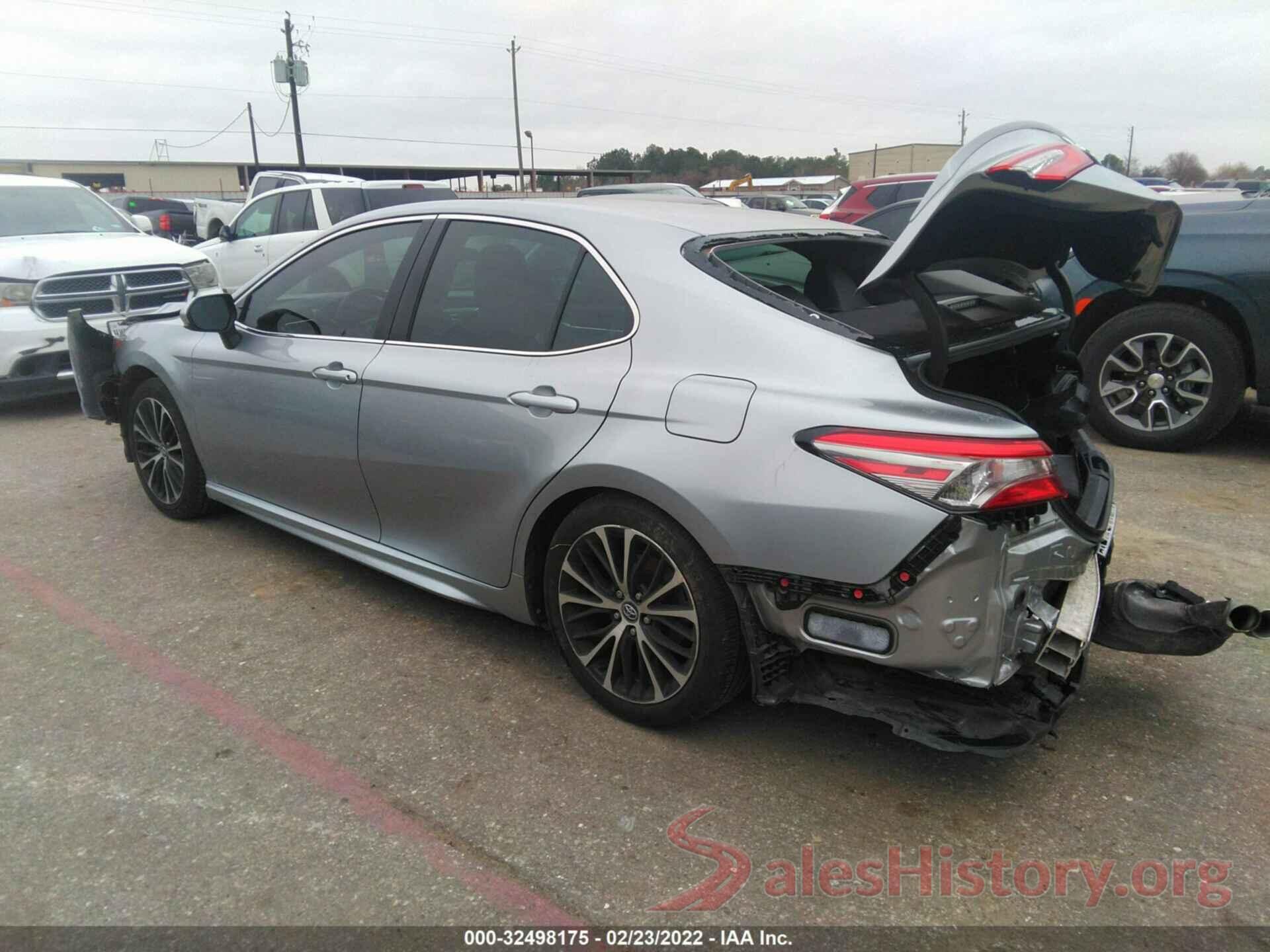 4T1B11HK3JU148408 2018 TOYOTA CAMRY