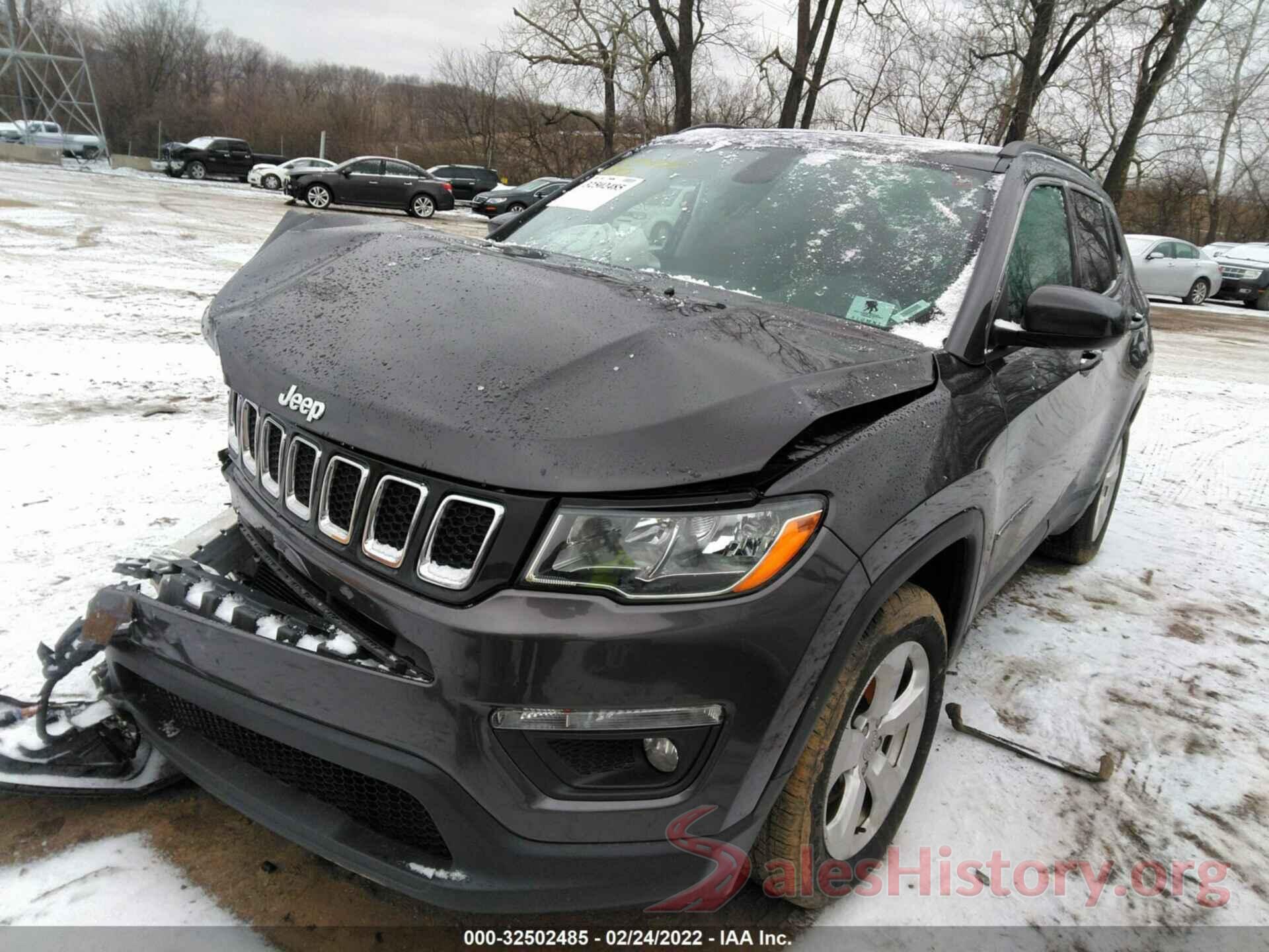 3C4NJDBB2JT264494 2018 JEEP COMPASS