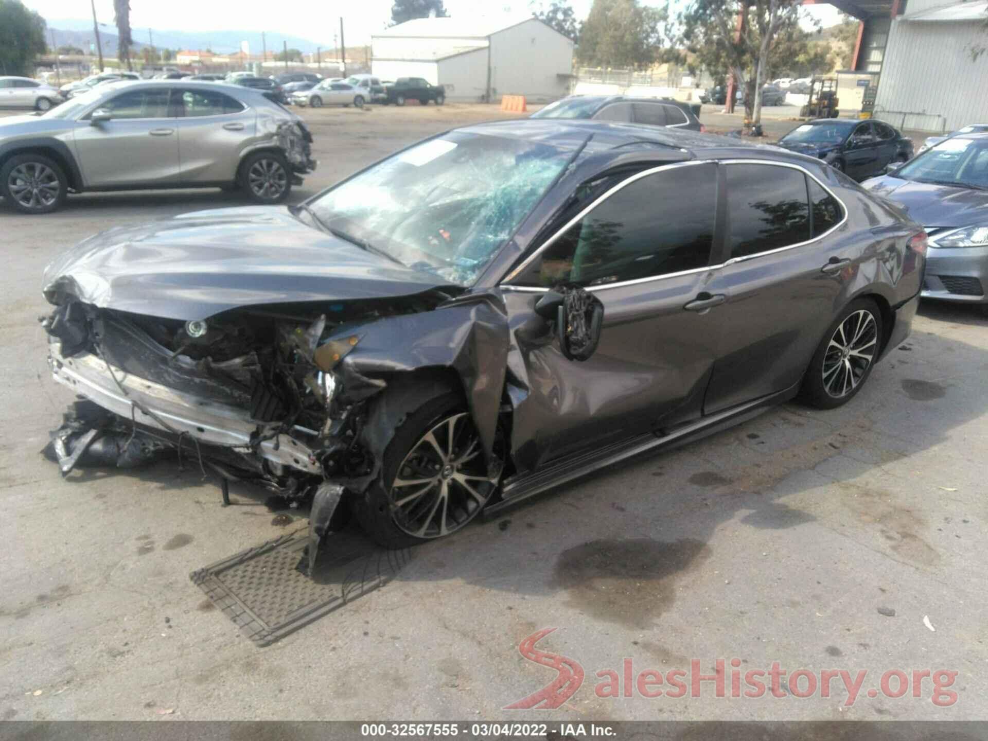 4T1B11HKXKU265677 2019 TOYOTA CAMRY