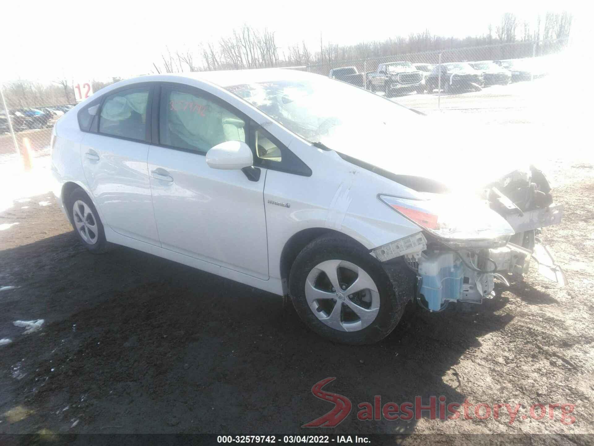 JTDKN3DU4F0476138 2015 TOYOTA PRIUS