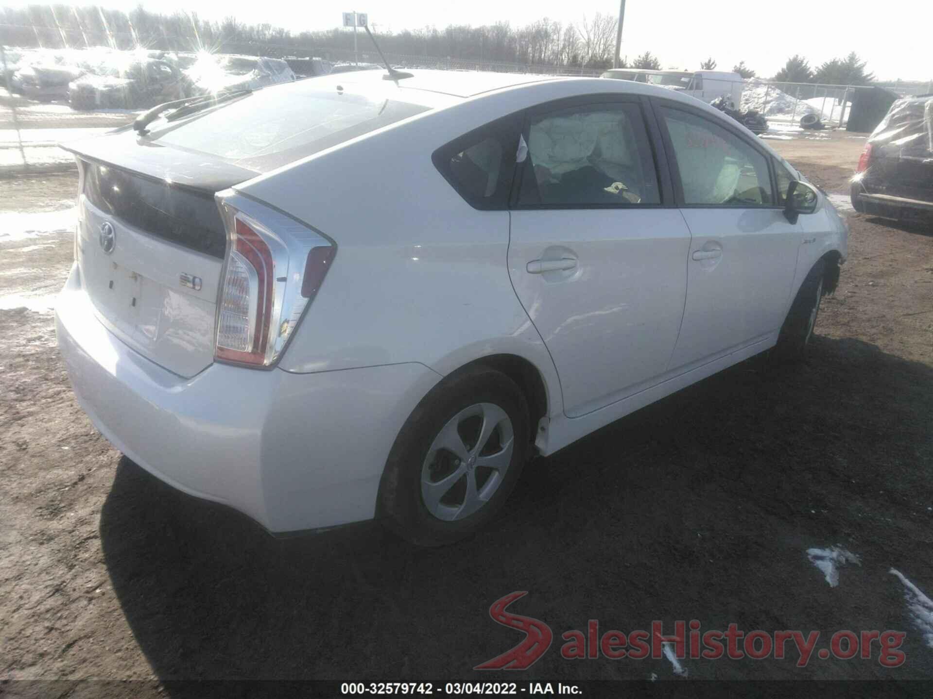 JTDKN3DU4F0476138 2015 TOYOTA PRIUS