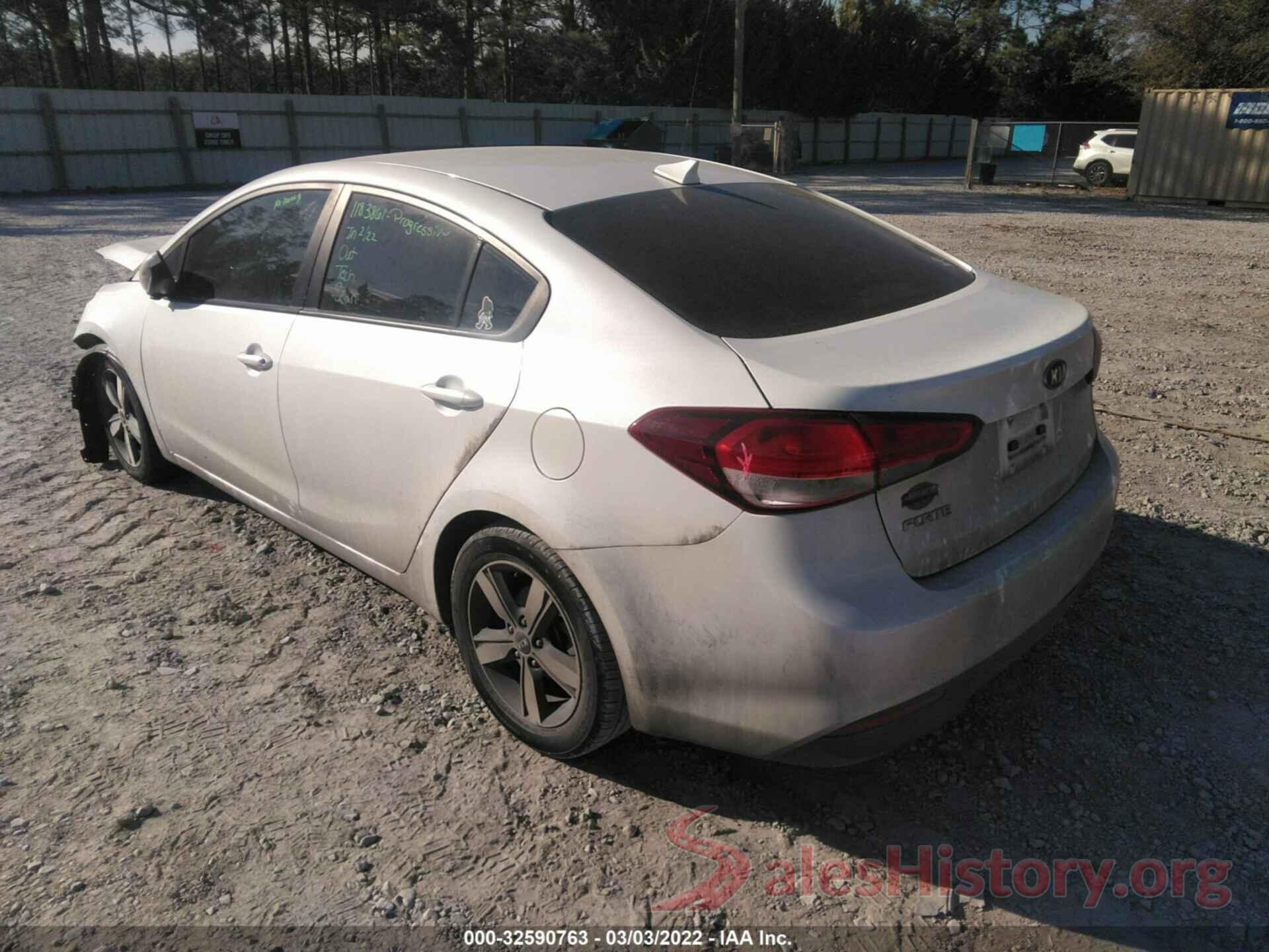 3KPFL4A75JE247902 2018 KIA FORTE