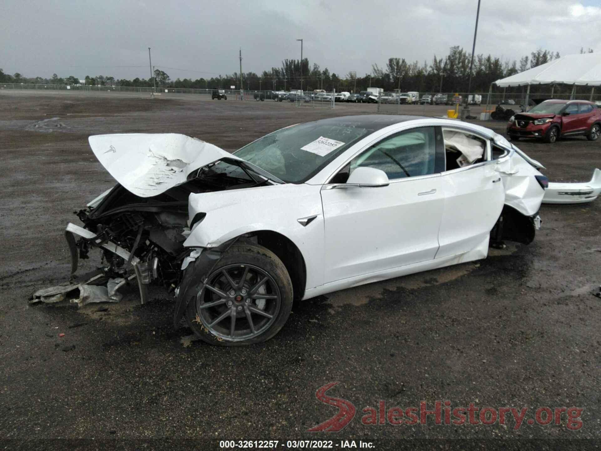 5YJ3E1EB8JF066717 2018 TESLA MODEL 3