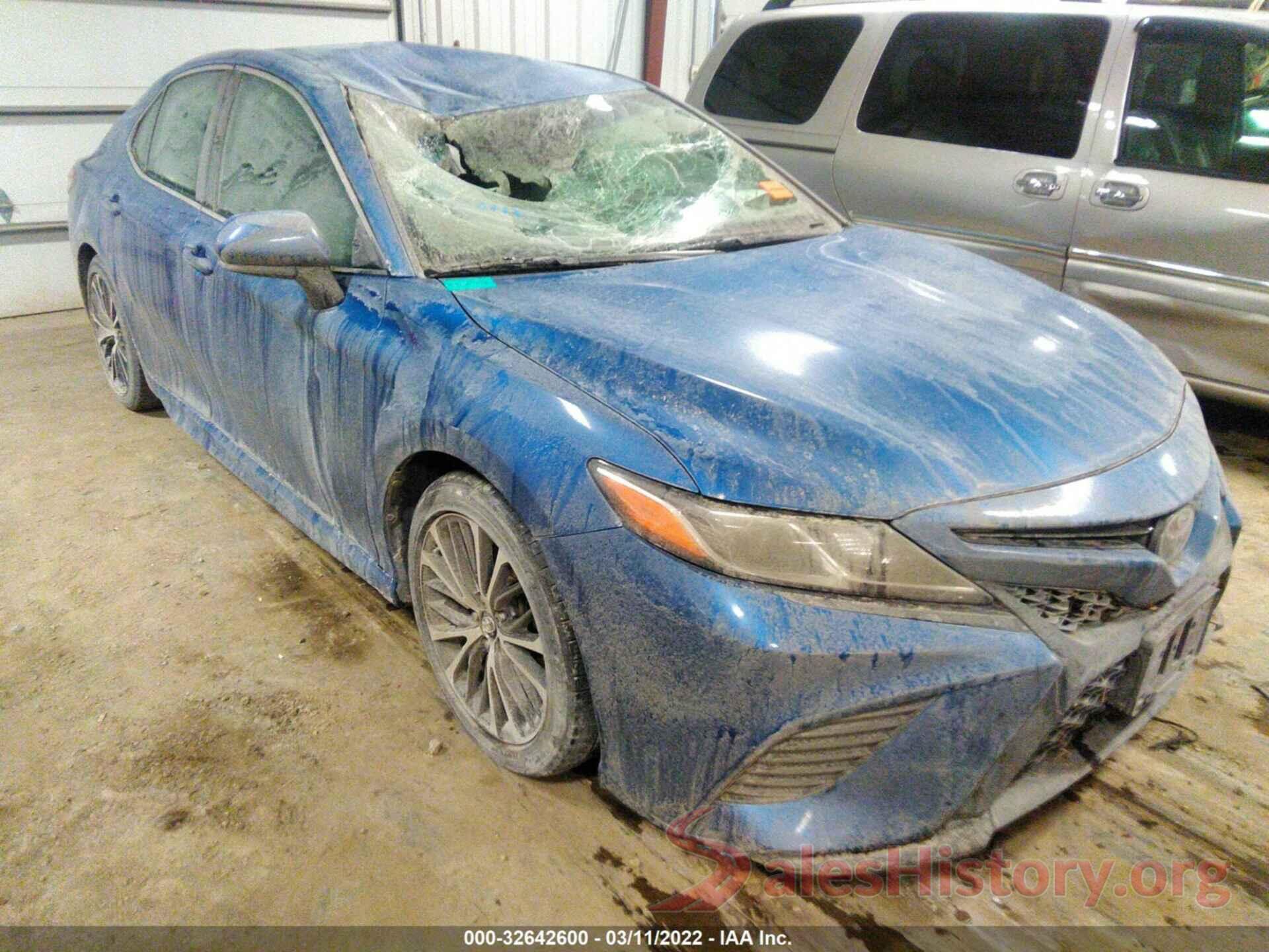 4T1B11HK9JU014020 2018 TOYOTA CAMRY