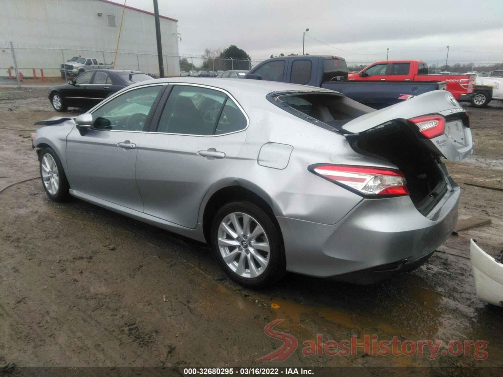 4T1B11HK6JU505225 2018 TOYOTA CAMRY