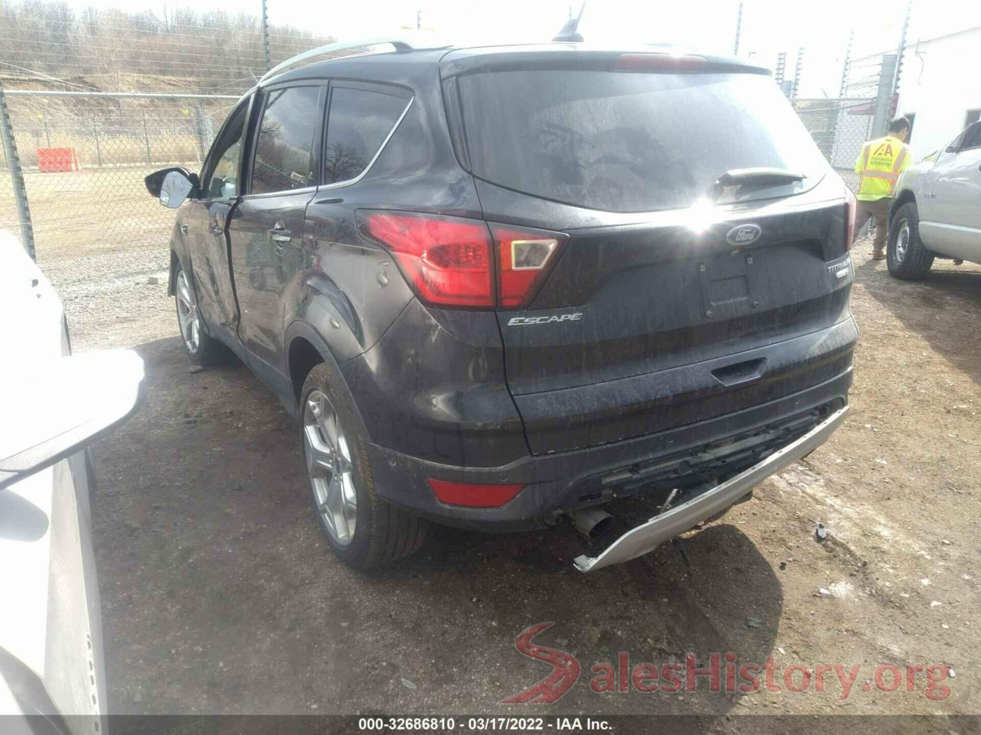 1FMCU9J90KUA02910 2019 FORD ESCAPE