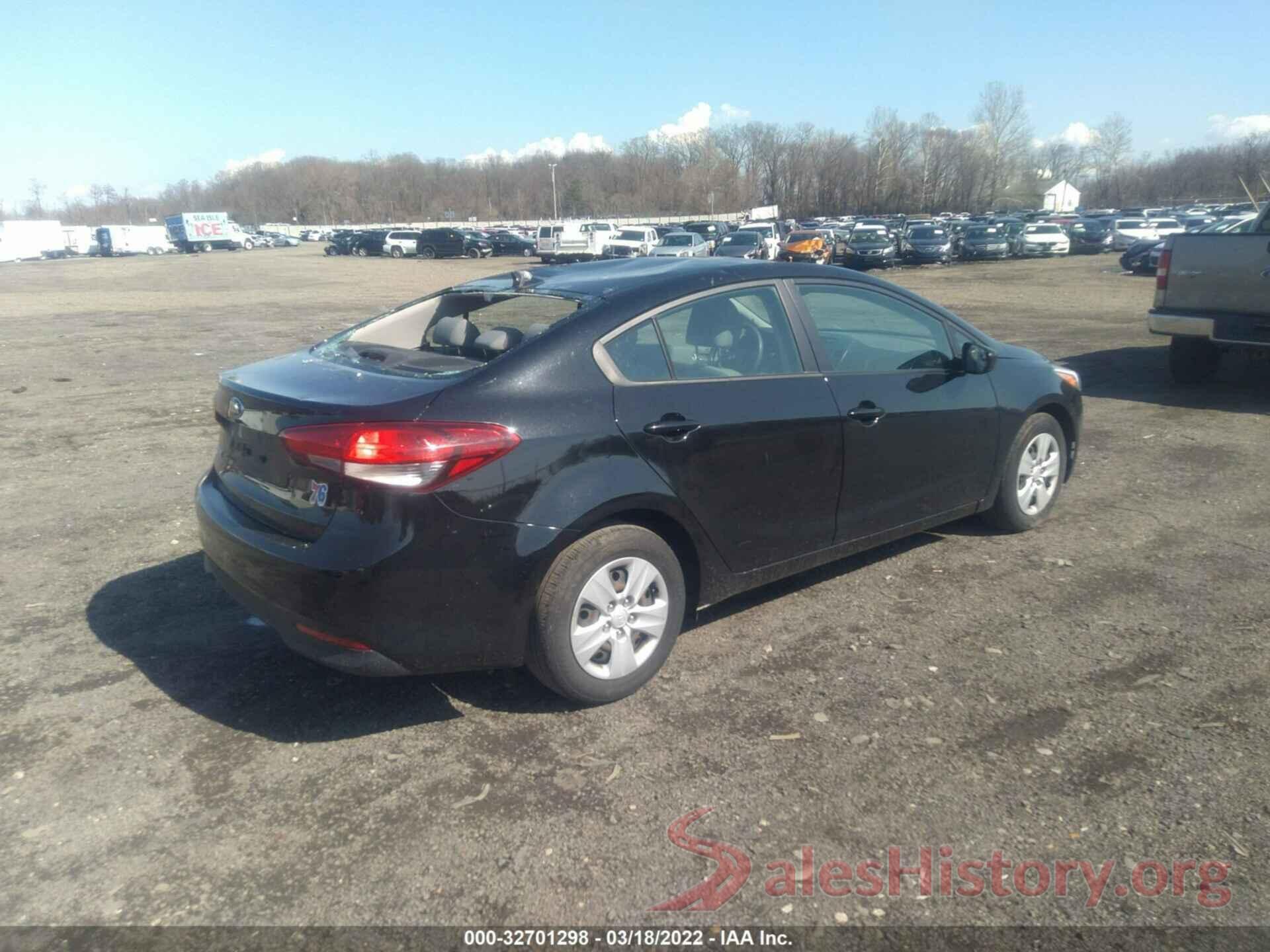 3KPFL4A76HE060324 2017 KIA FORTE